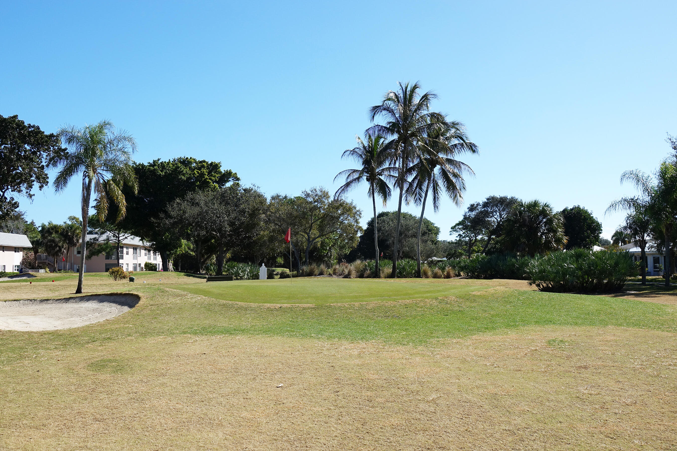 THE LITTLE CLUB CONDO - Residential