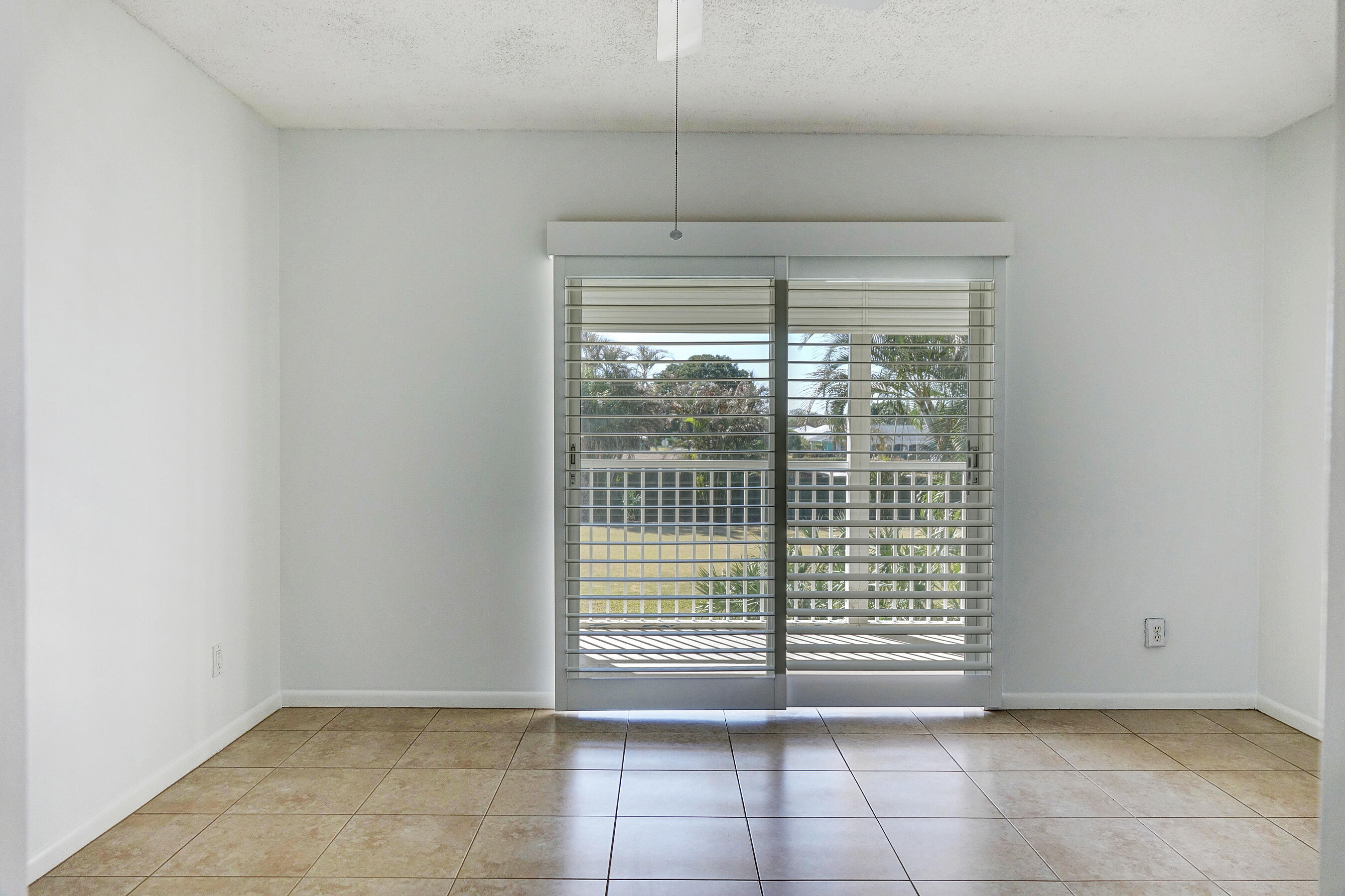 THE LITTLE CLUB CONDO - Residential