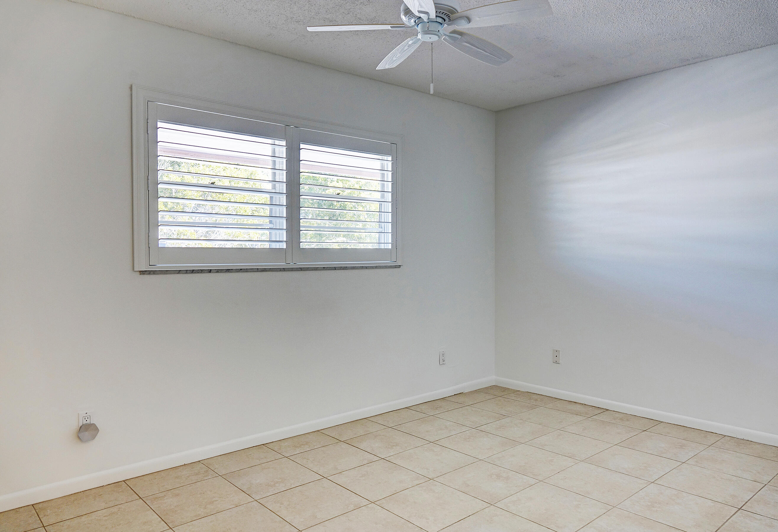 THE LITTLE CLUB CONDO - Residential