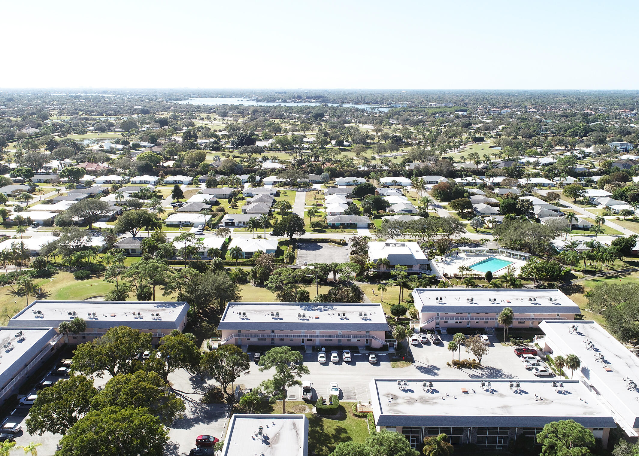 THE LITTLE CLUB CONDO - Residential