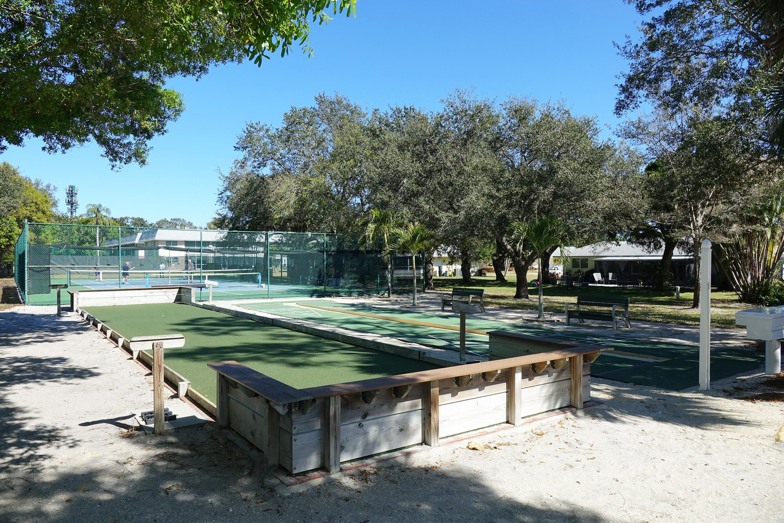 THE LITTLE CLUB CONDO - Residential