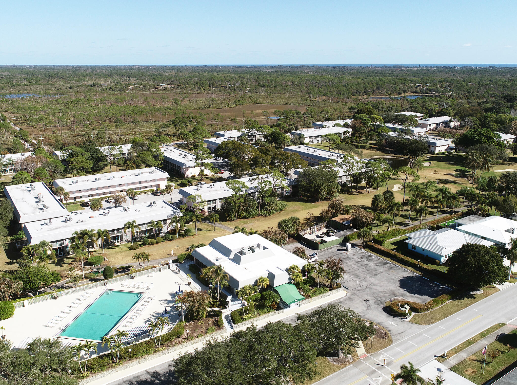 THE LITTLE CLUB CONDO - Residential