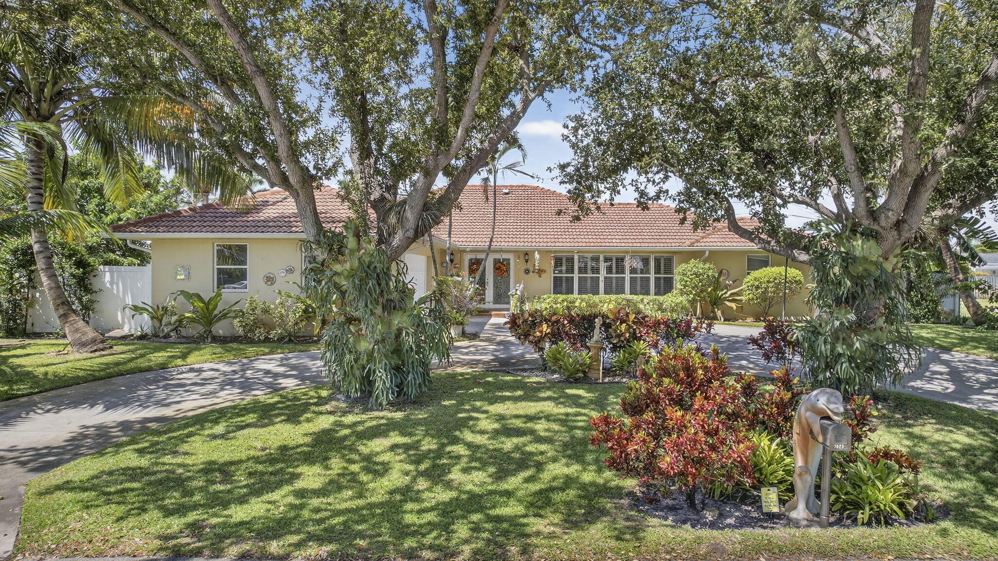 LAKE CLARKE NO 1 IN - Residential