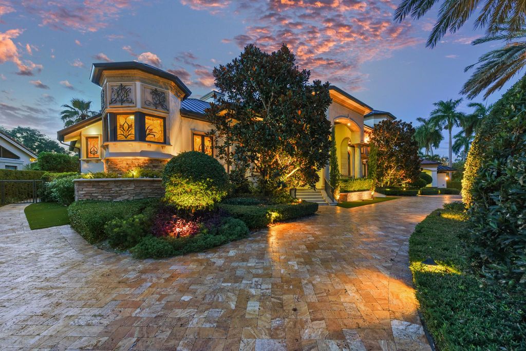 Photo of 7131 Ayrshire Lane, Boca Raton, FL 33496 (MLS # R11116306)