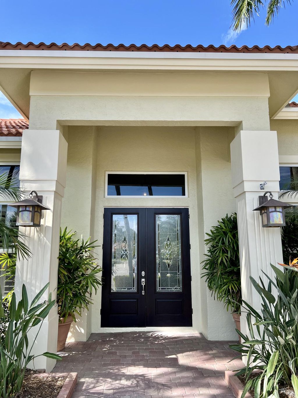 Photo of 16 Bayview Terrace, Tequesta, FL 33469 (MLS # R10960391)