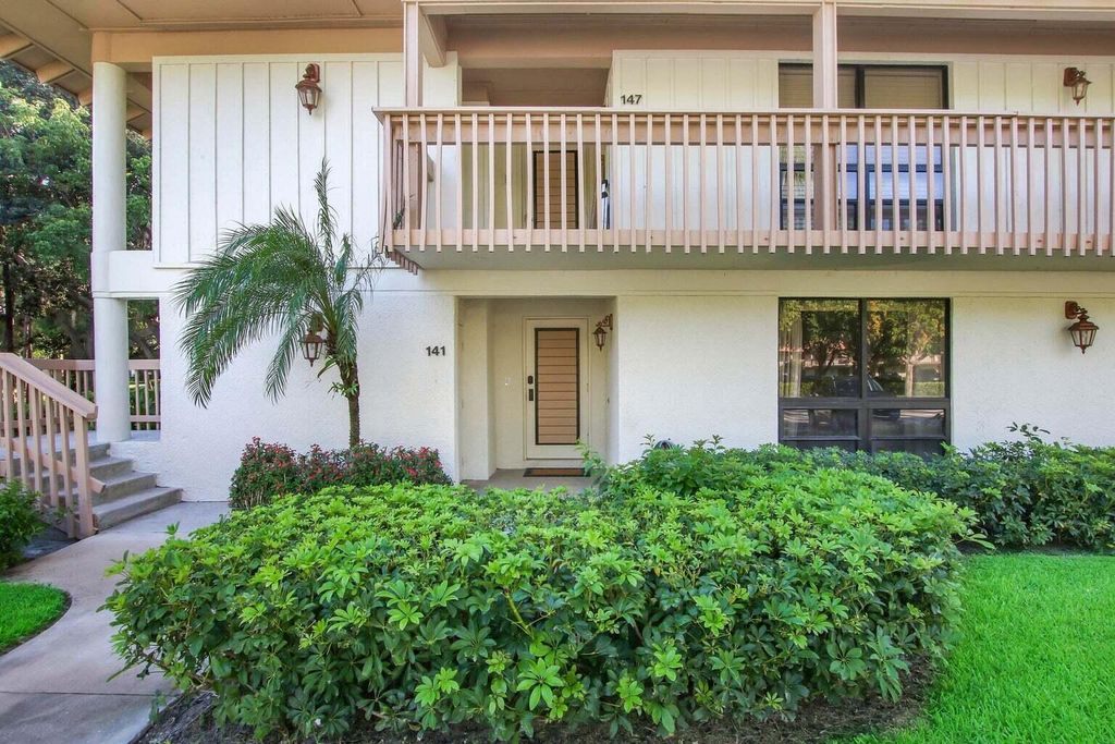 Photo of 141 Brackenwood Road, Palm Beach Gardens, FL 33418 (MLS # R10895694)