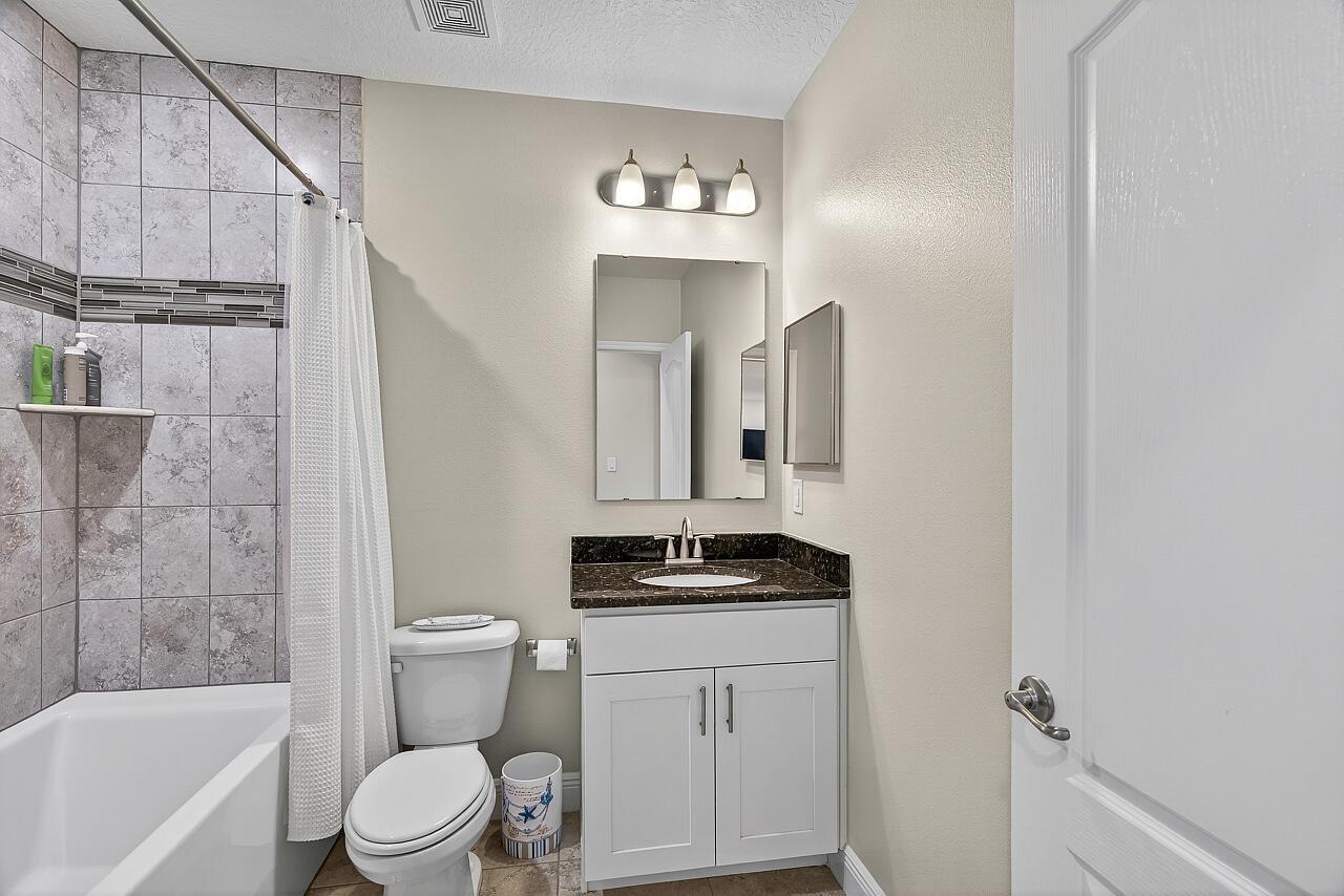 SEBASTIAN HIGHLANDS UNIT - Residential