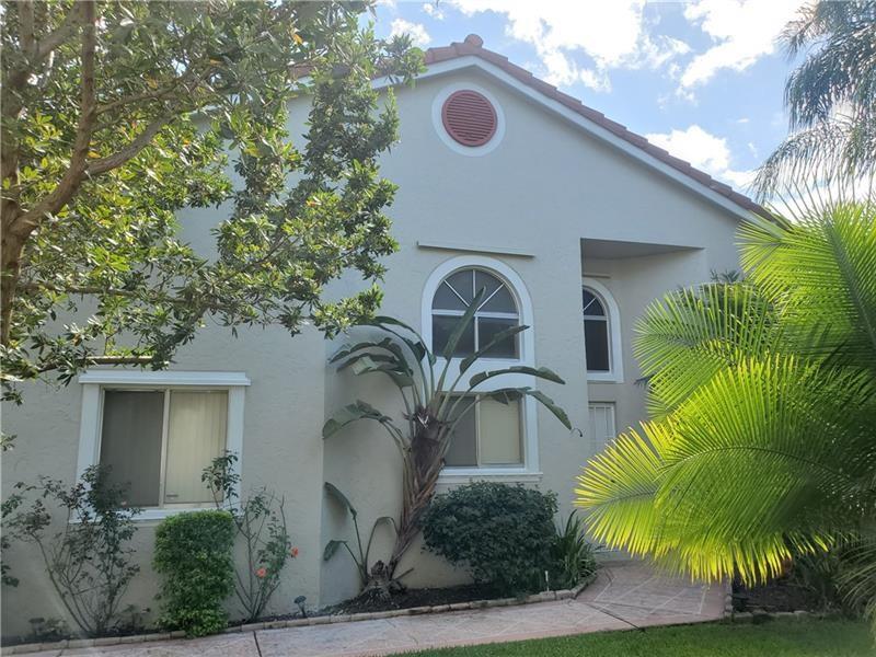 Desirable corner unit in the stylish, well-maintained Fairway Views community!
This 3BR/2BA villa is located directly on the Carolina Club golf course, offering endless serene views. Enjoy an updated kitchen, brand-new A/C unit, fresh interior and exterior paint, updated fixtures throughout, and a 1-car garage. The split-bedroom layout features vaulted ceilings, a formal dining area, tile flooring in main living spaces, and wood floors in the bedrooms. Additional highlights include a built-in wet bar, interior laundry room, screened-in patio, and lush exotic landscaping.
Community amenities include a fitness center, heated pool, clubhouse, and more. Rent covers the monthly association fee. Housing vouchers welcome.