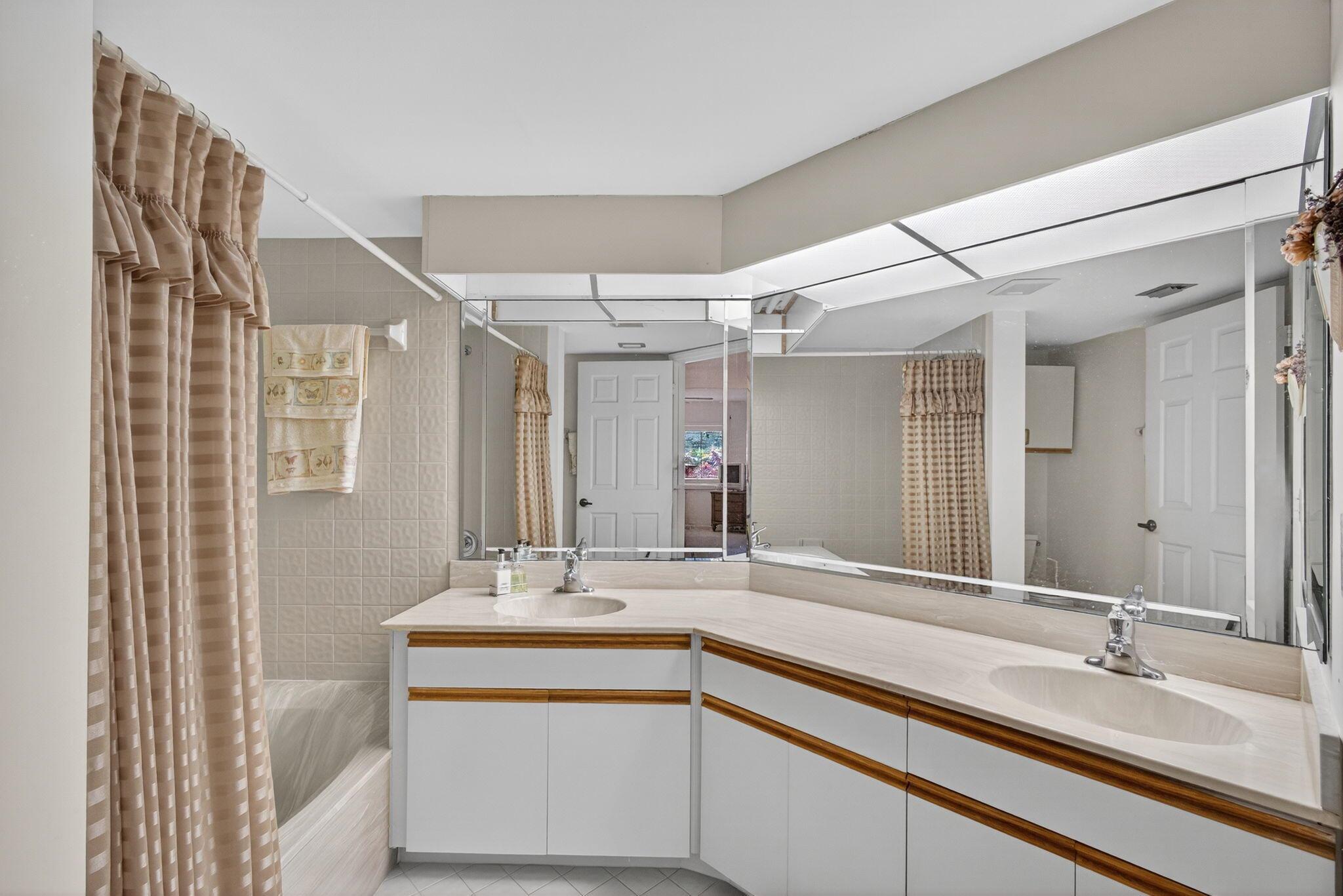 SEA OATS OF JUNO BEACH CO - Residential