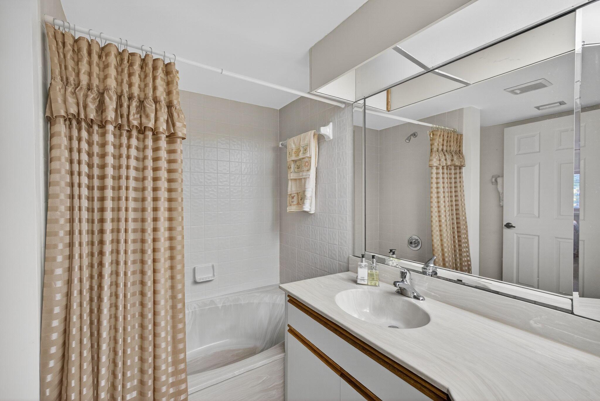 SEA OATS OF JUNO BEACH CO - Residential