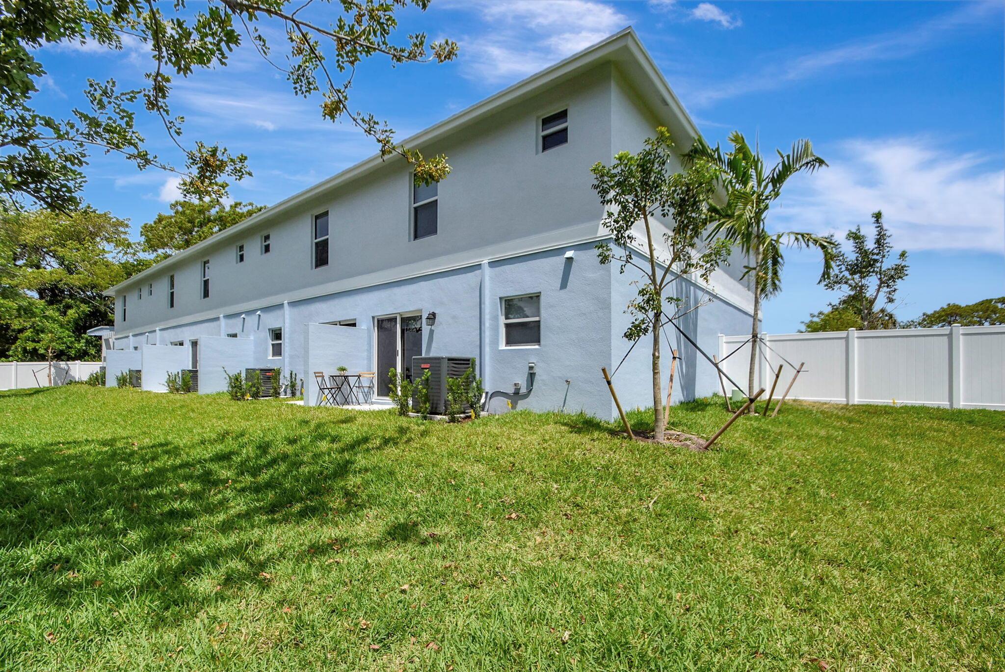 PATIO COURT TOWNHOMES - Residential Lease