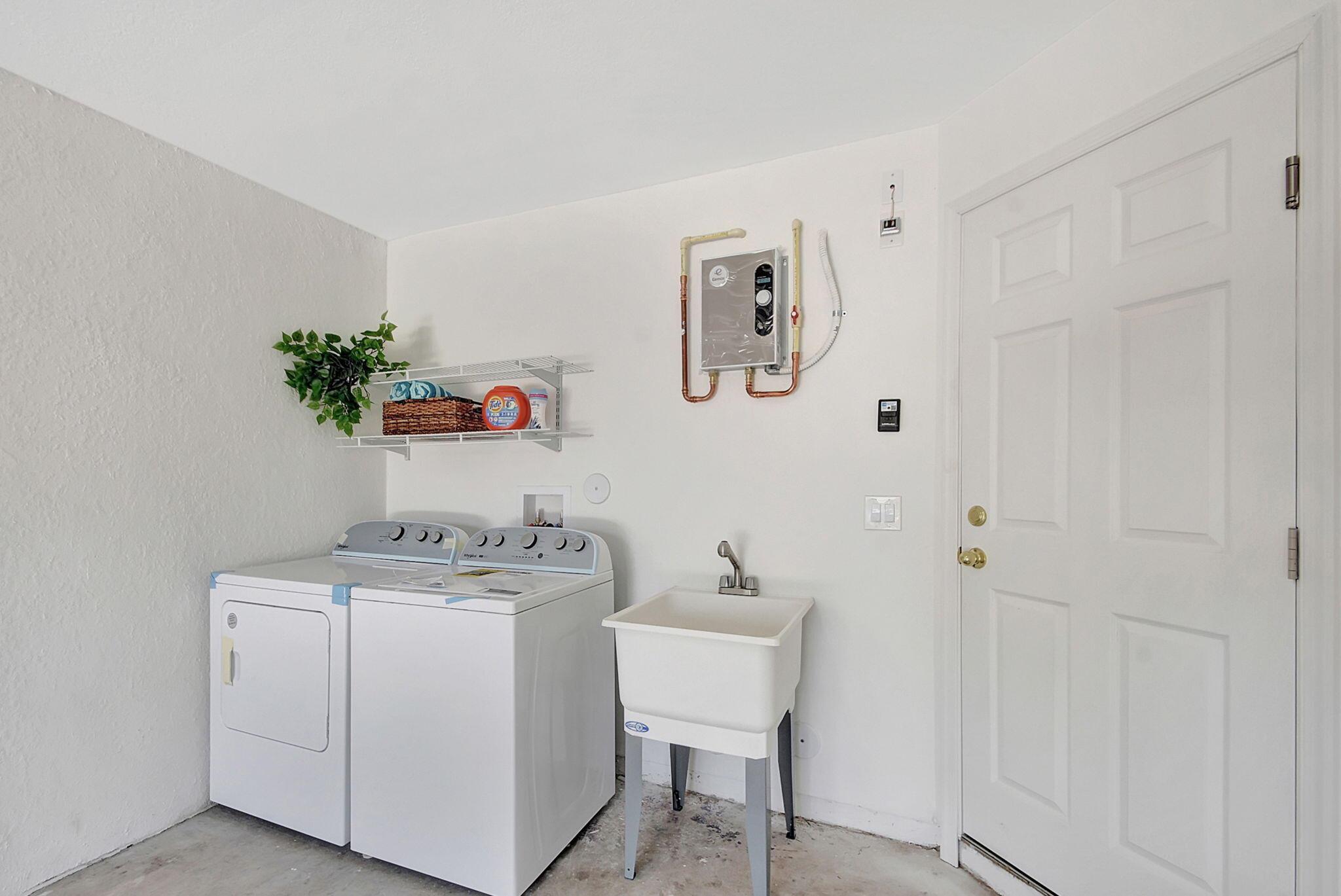 PATIO COURT TOWNHOMES - Residential Lease