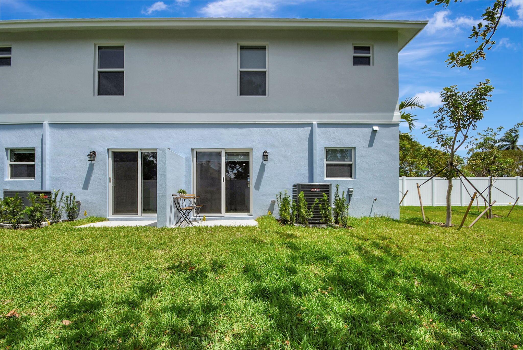 PATIO COURT TOWNHOMES - Residential Lease