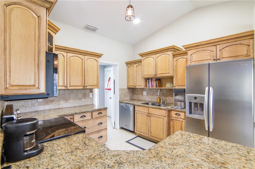 ORANGE TREE HOMES - Residential