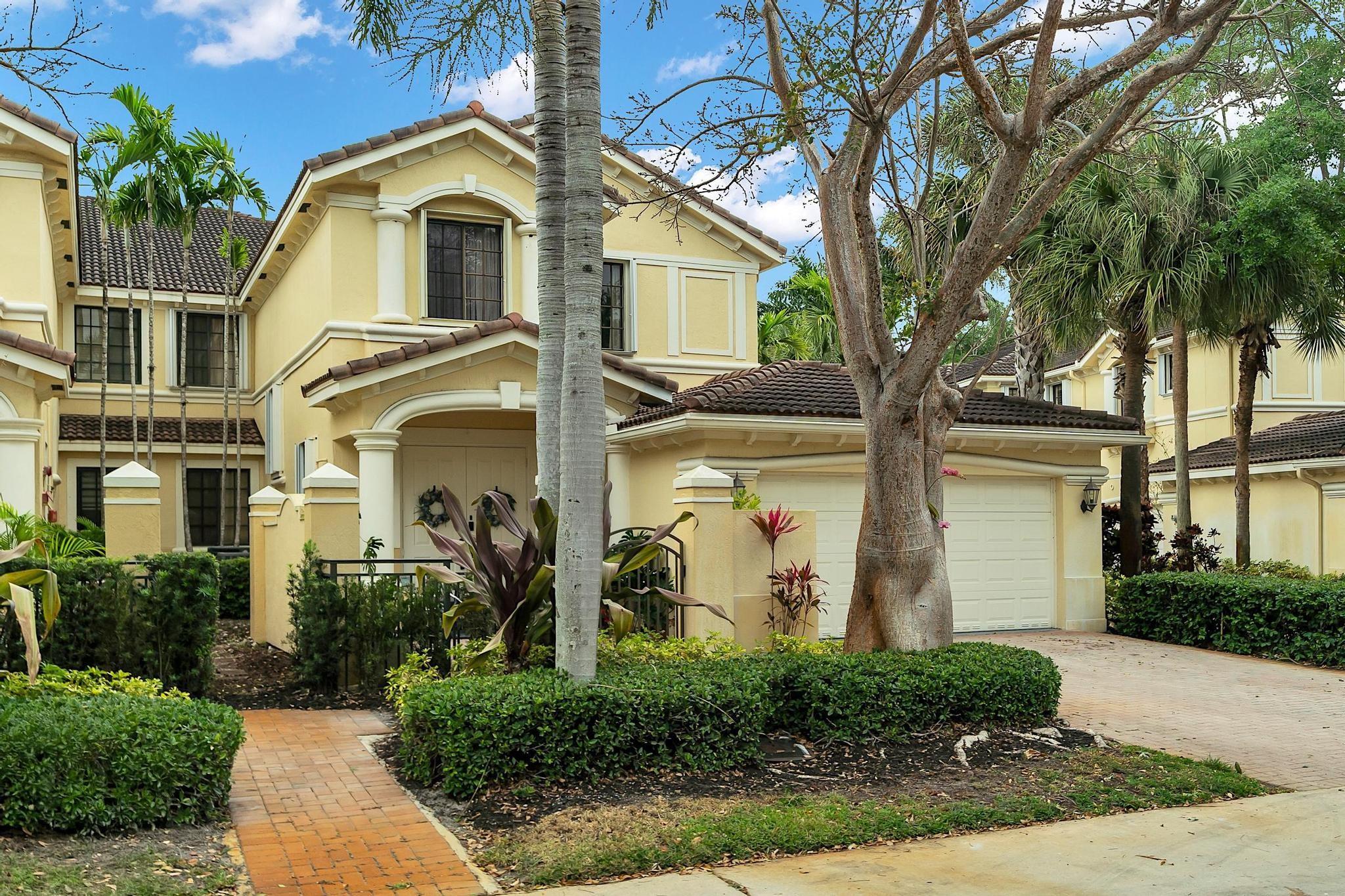 1529 Passion Vine Cir 3-4