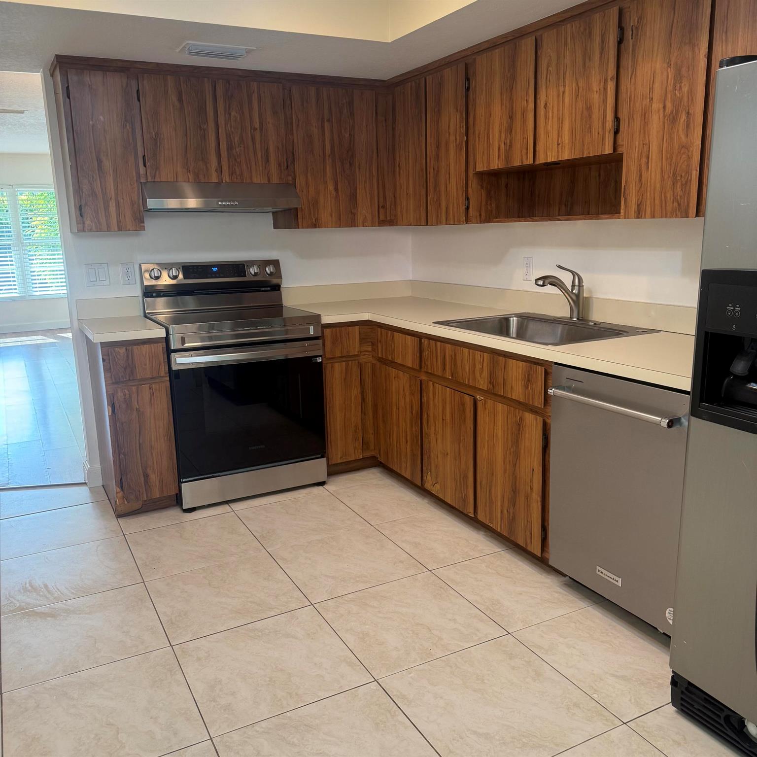 JUPITER LAKES VILLAS COND - Residential