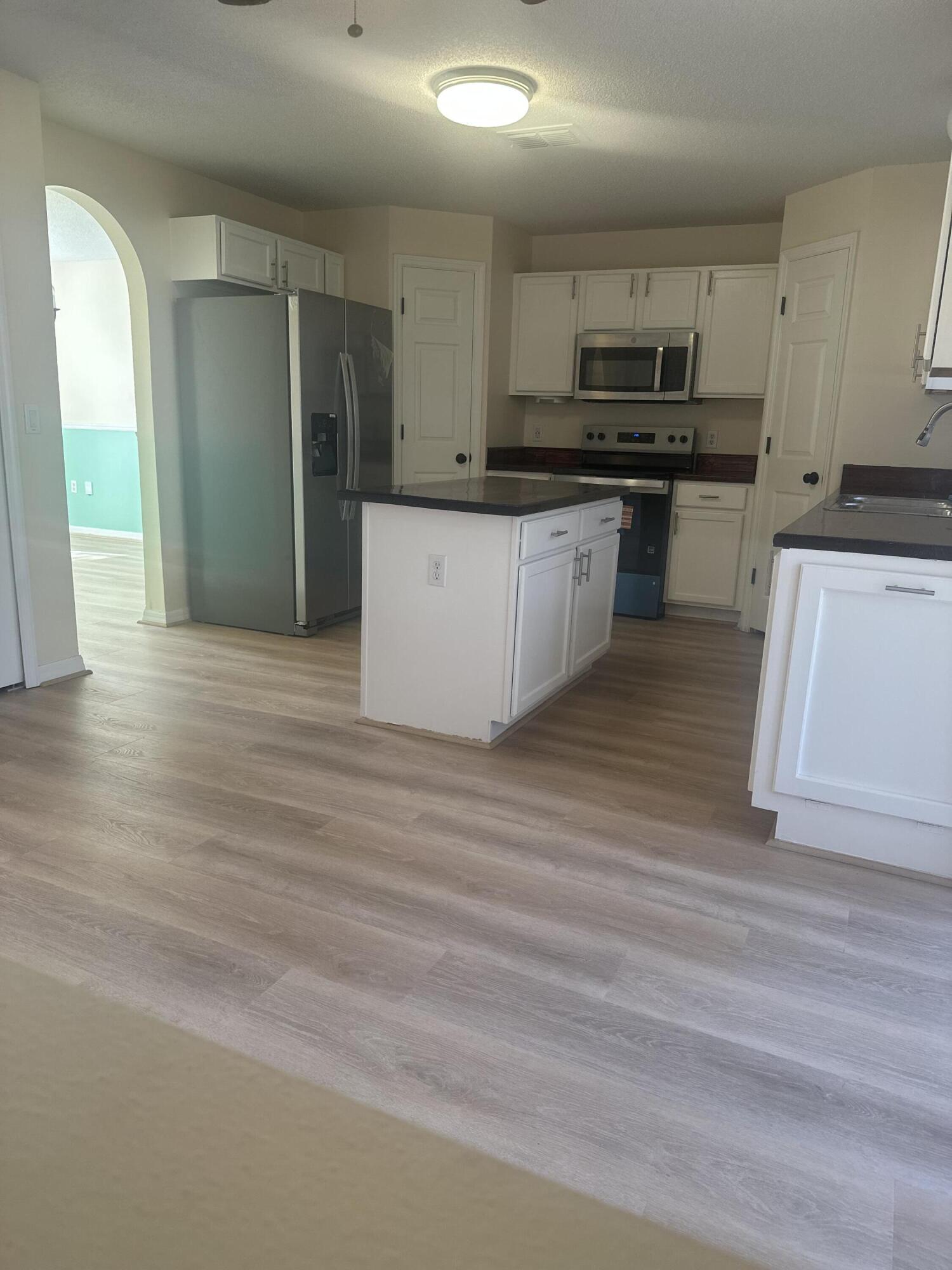 PORT ST LUCIE SECTION 13 - Residential Lease