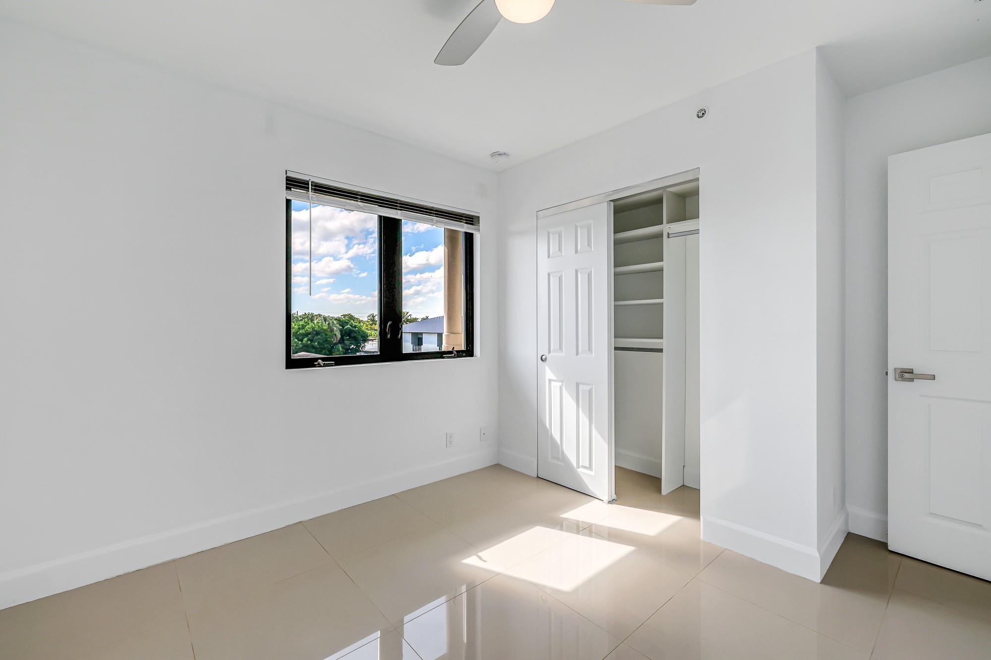 Oak Parc Villas - Residential