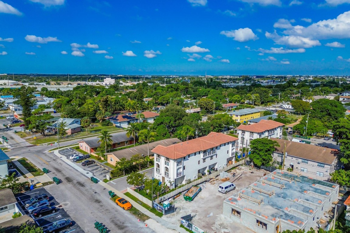 Oak Parc Villas - Residential