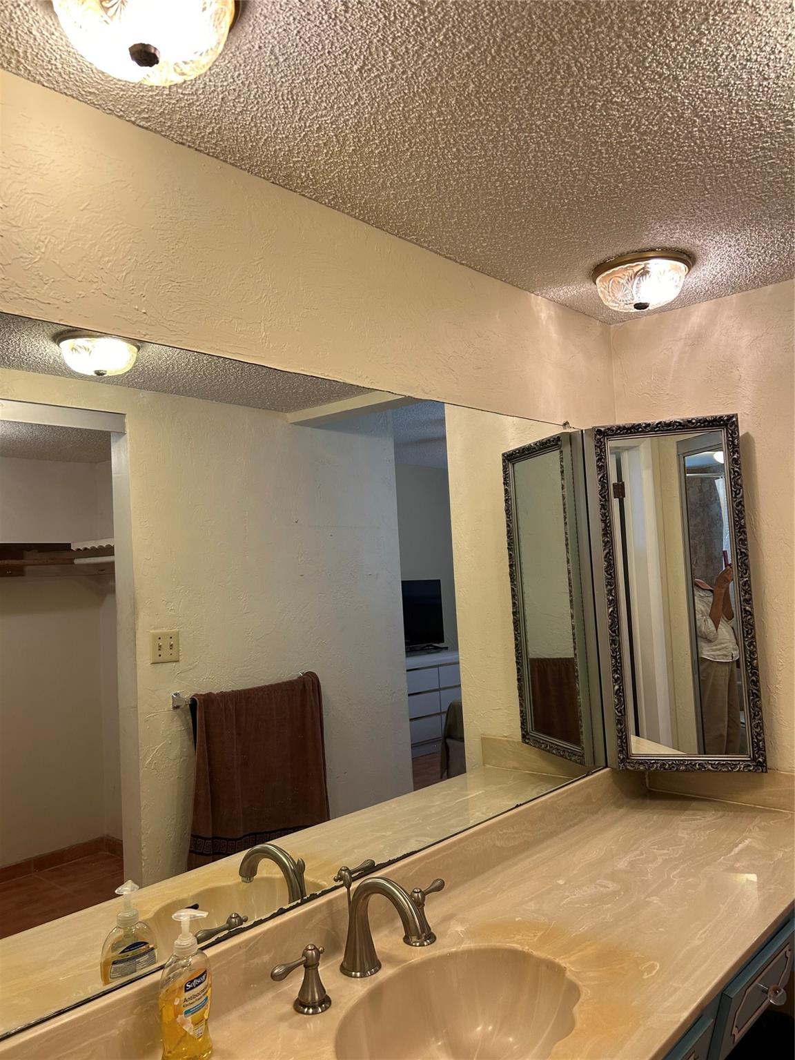 4000 NW 44th Ave 106