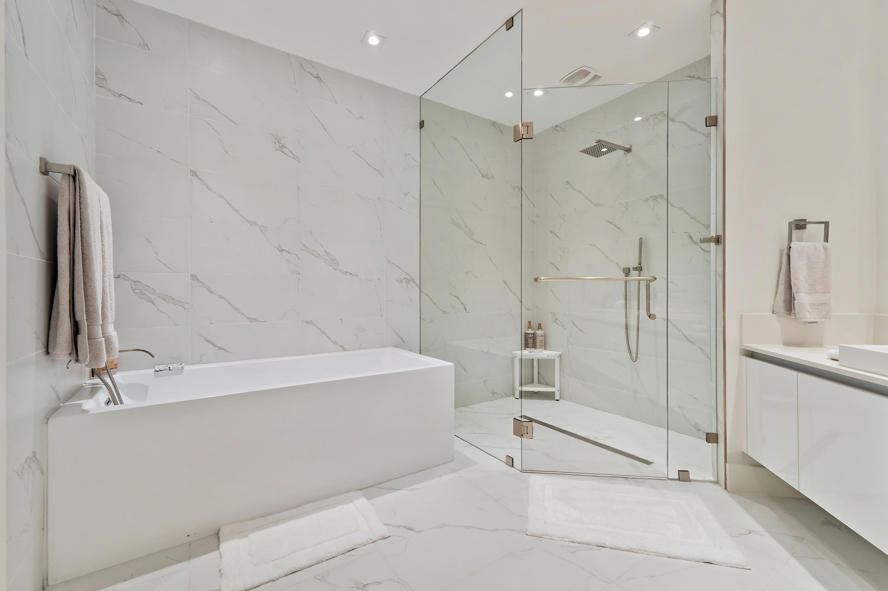 AMRIT OCEAN RESORT CONDO - Residential