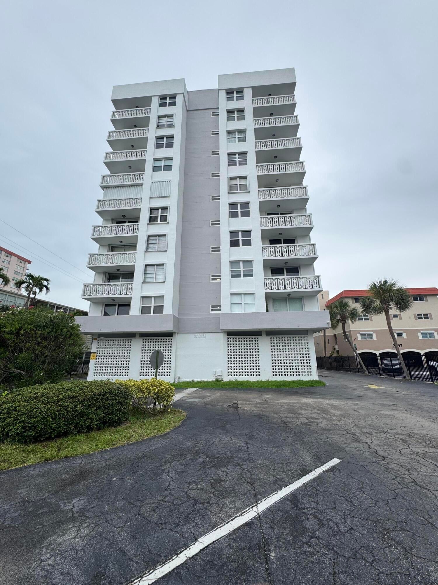 3113 S OCEAN Drive 209