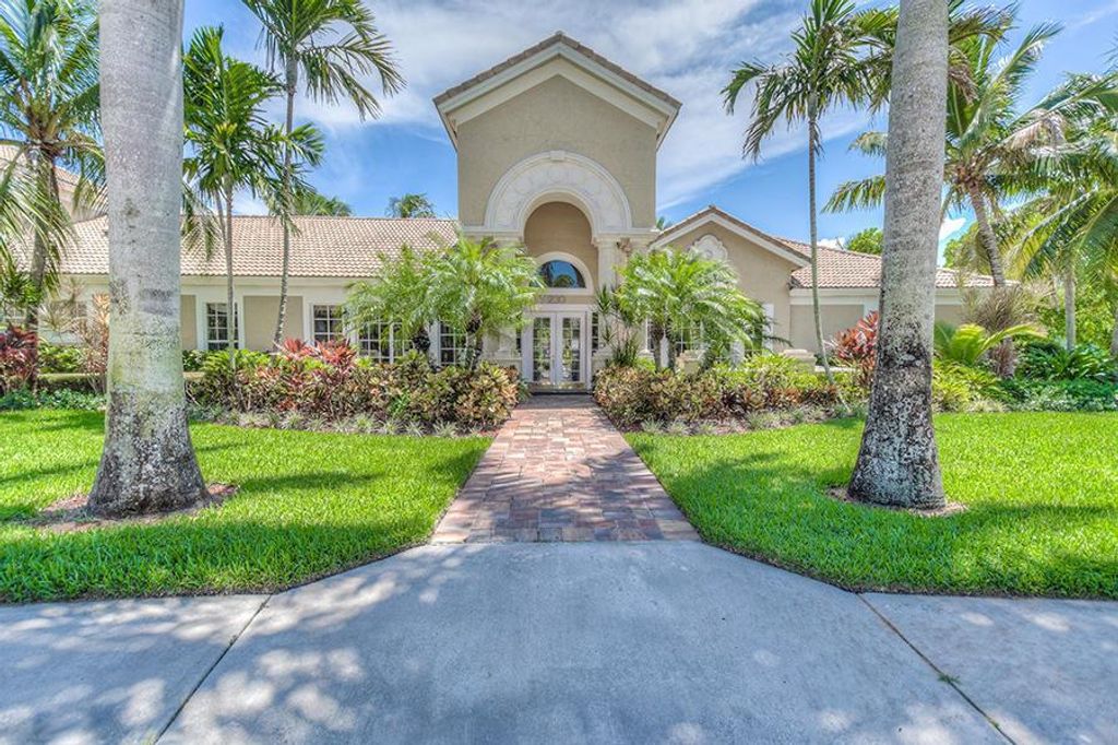 Photo of 254 Village Boulevard #4106, Tequesta, FL 33469 (MLS # R11140981)