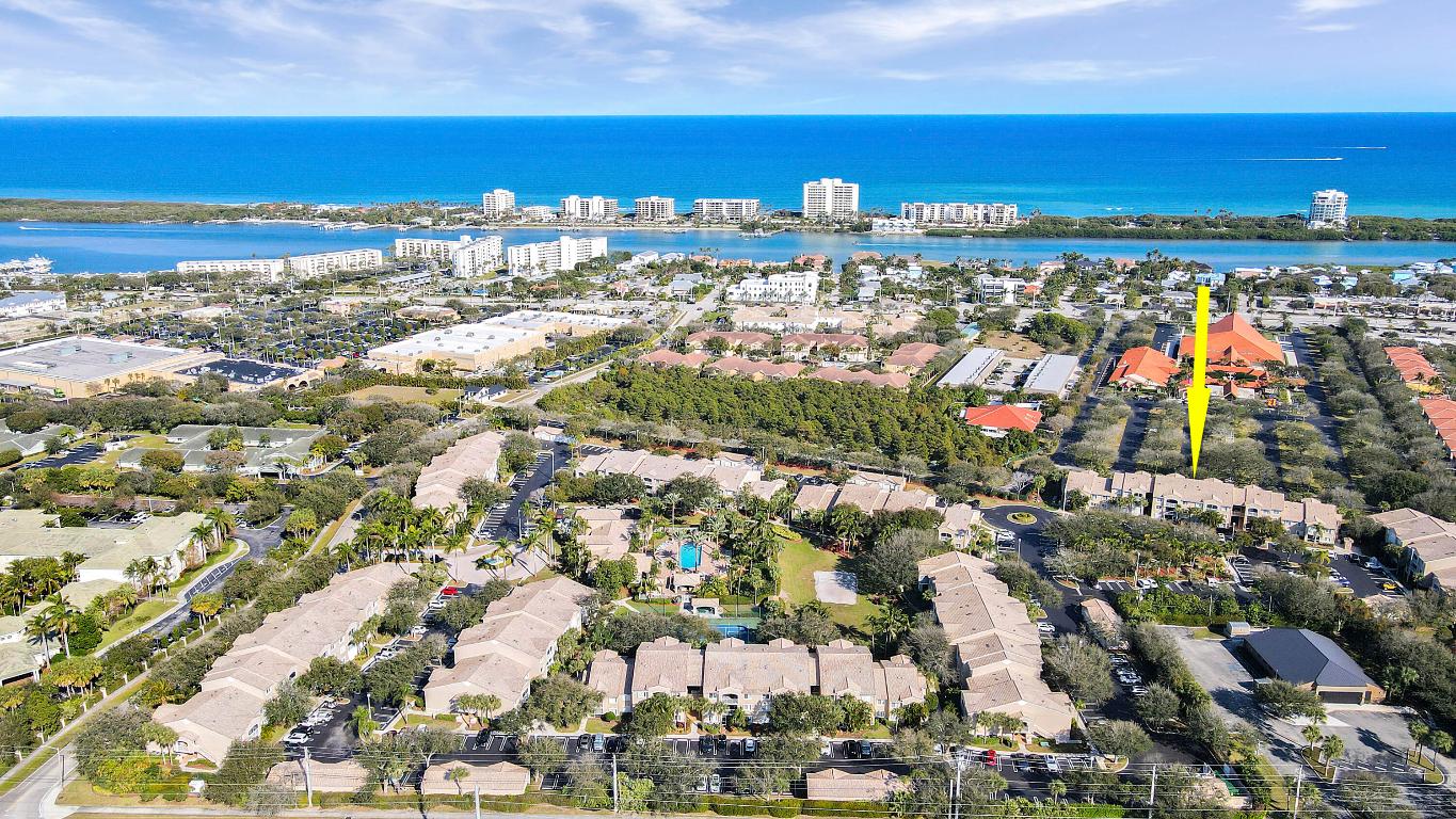 LIGHTHOUSE COVE AT TEQUESTA CONDO - Residential