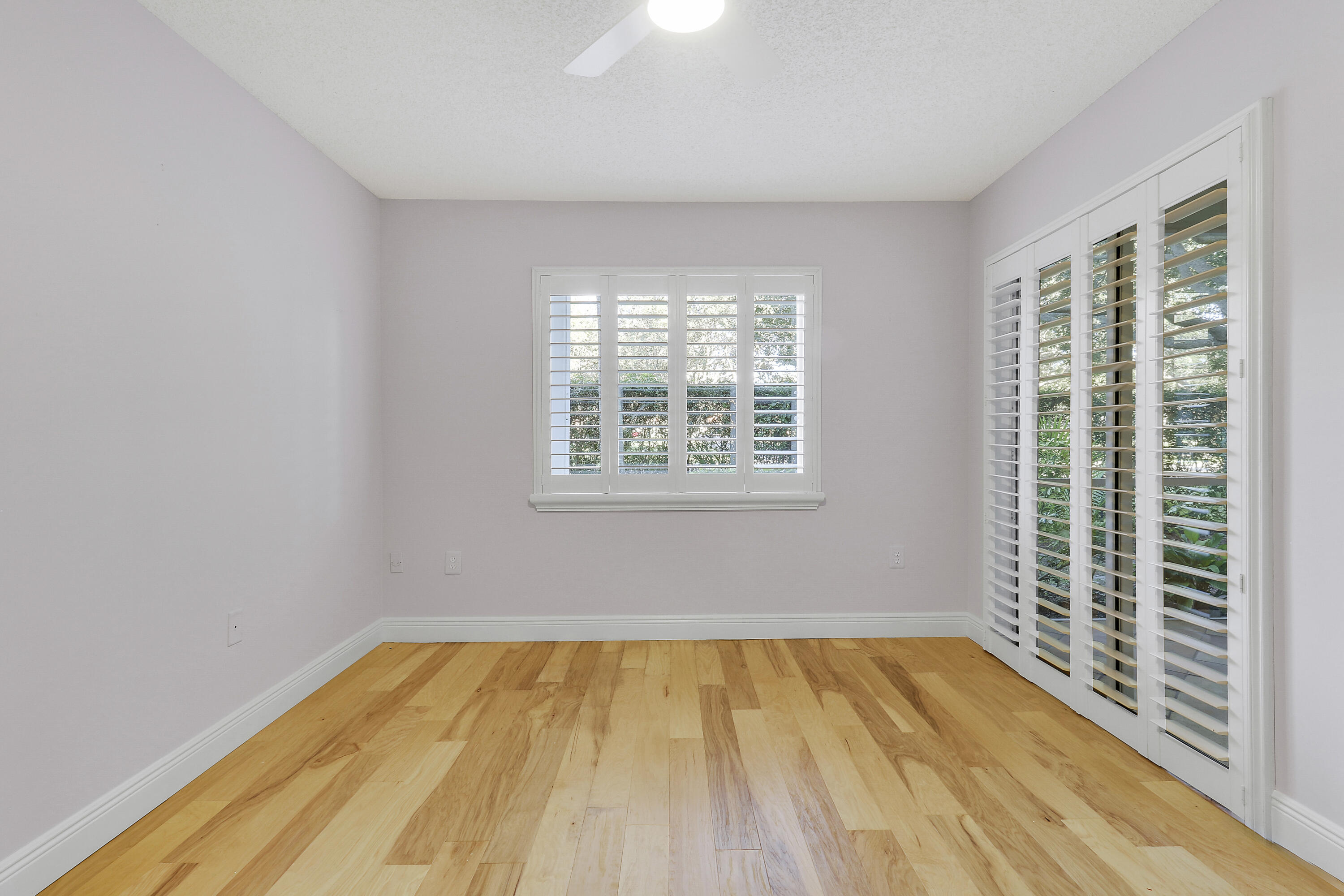 LIGHTHOUSE COVE AT TEQUESTA CONDO - Residential