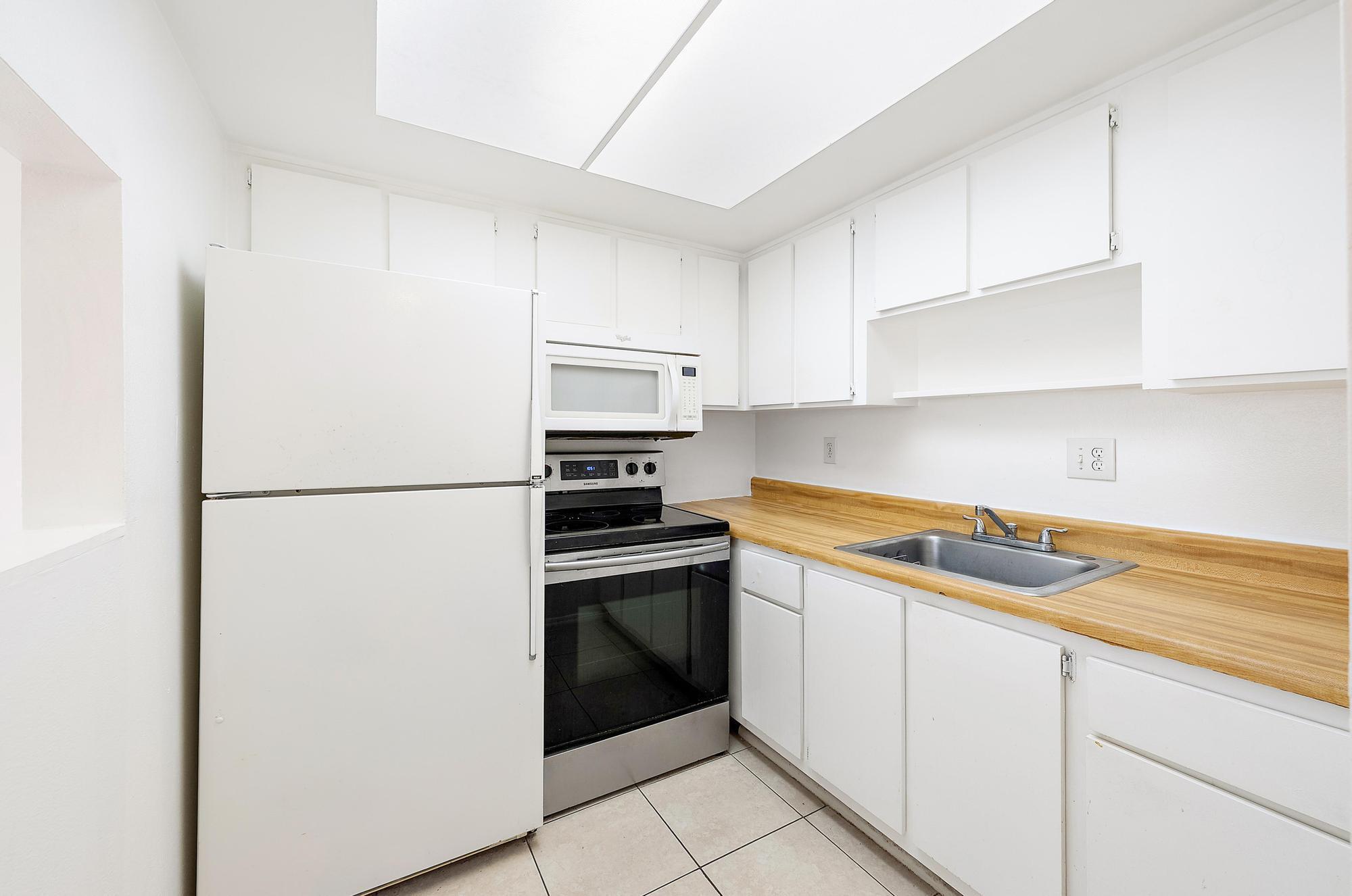 CEDAR POINTE CONDO - Residential