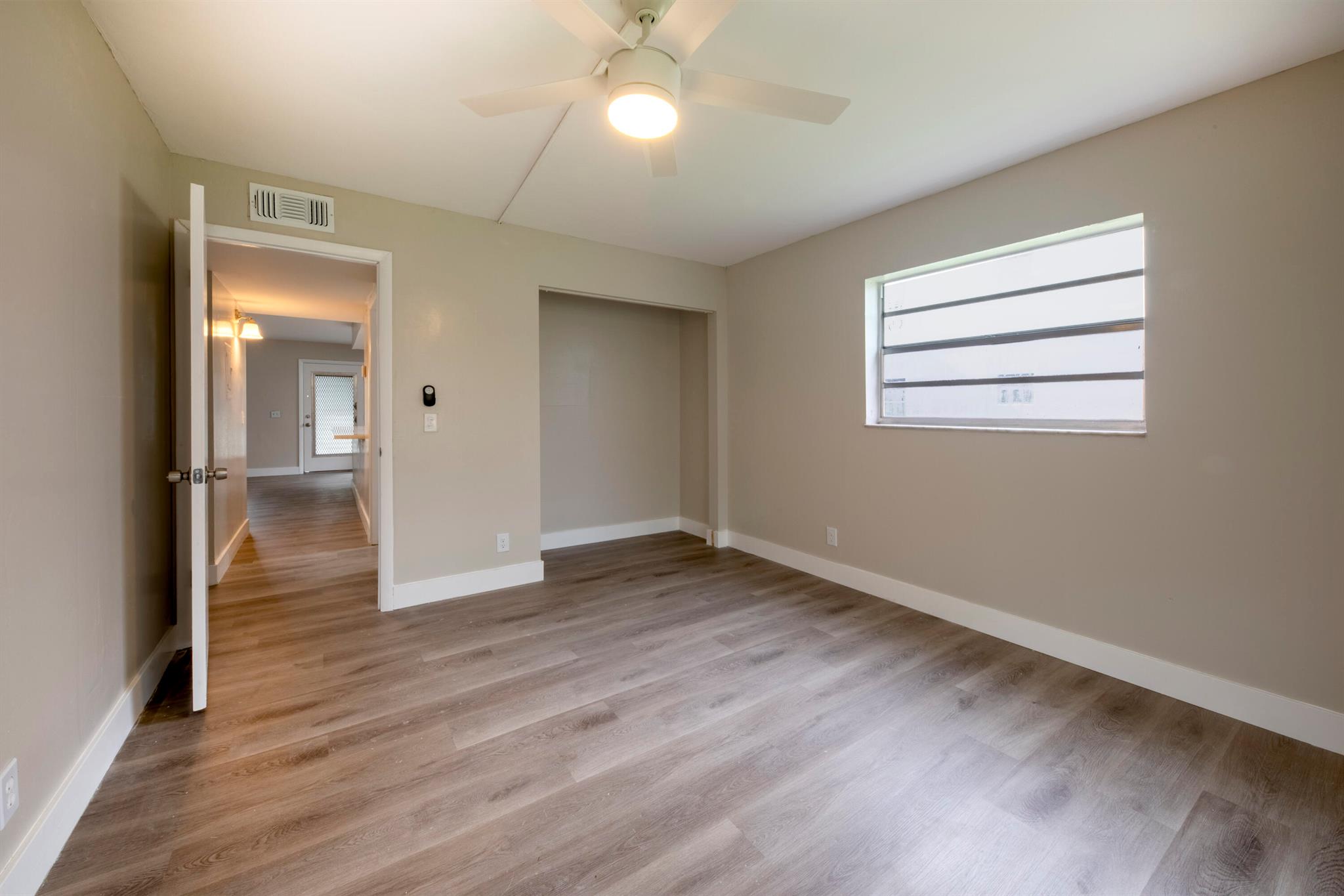 KINGS POINT FLANDERS COND - Residential Lease