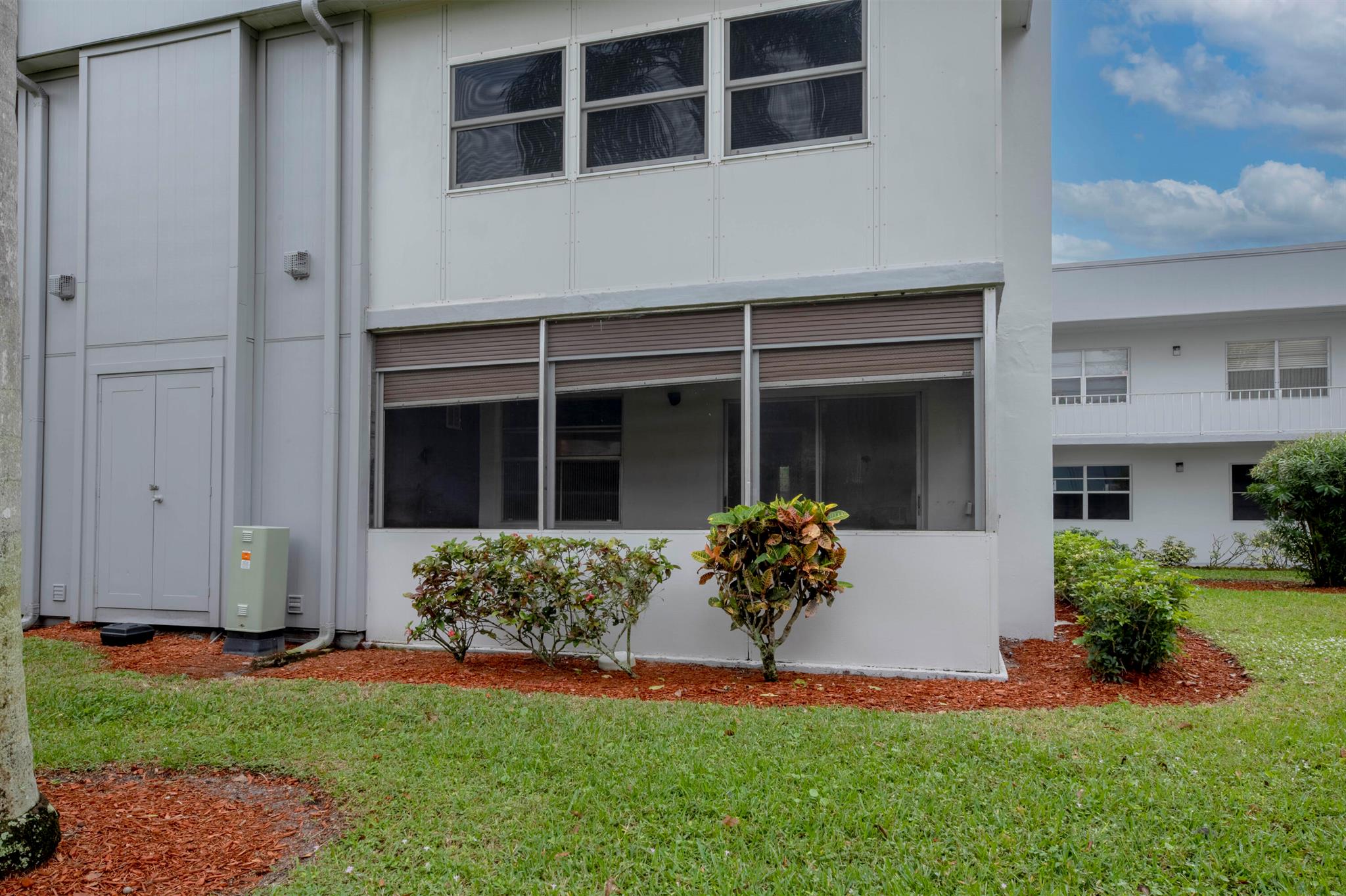 KINGS POINT FLANDERS COND - Residential Lease