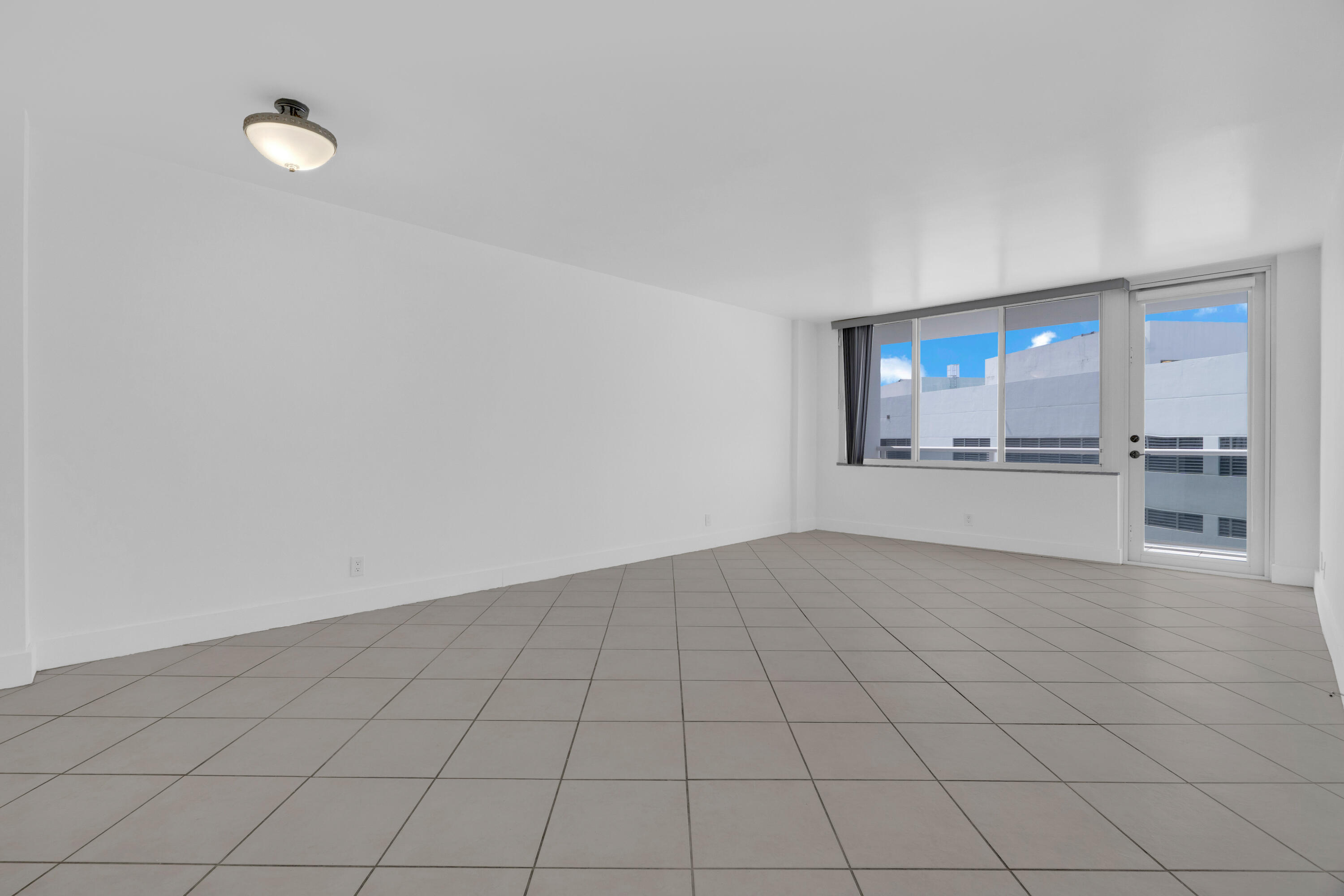 SEA AIR TOWERS CONDO - Residential Lease