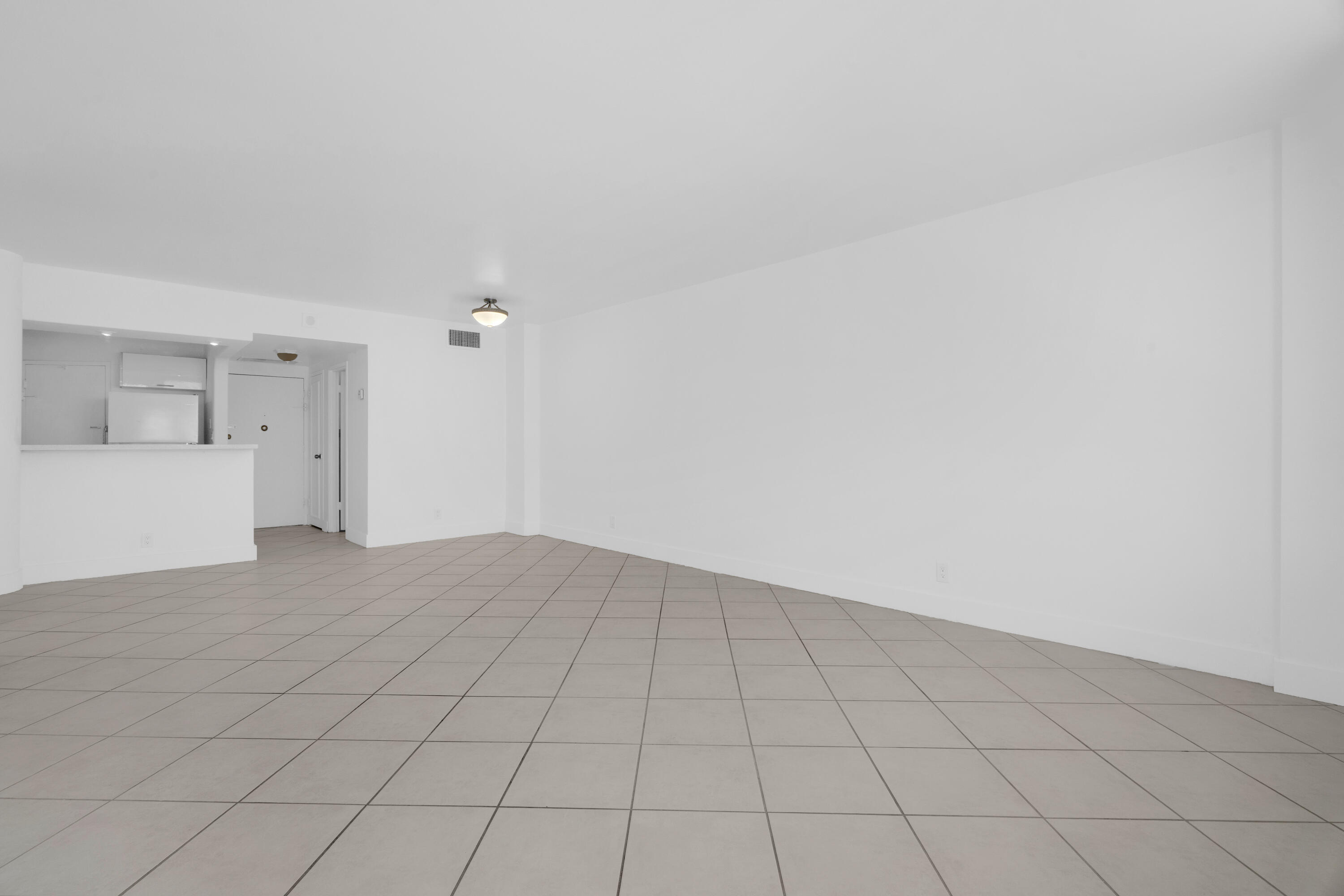 SEA AIR TOWERS CONDO - Residential Lease