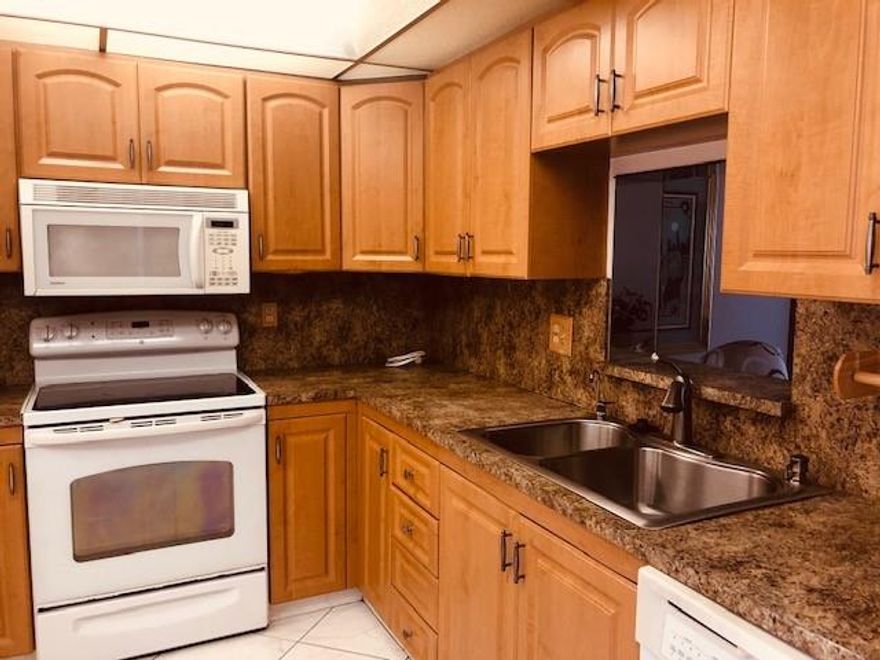 BACK ON THE MARKET!. CLEAN, FURNISHED AND MOVE IN CONDITION 2BEDROOM/2BATH WITH GARDEN/POOL VIEW. REFACED KITCHEN CABINETS + NEWER FORMICA COUNTER TOPS. SPACIOUS LIVING ROOM AREA WITH SCREENED PATIO + STORM SHUTTERS. BATHROOMS IN GOOD CONDITION. CONDO BEING SOLD AS-IS. ASSOC REQUIRES 20% DOWN & 1 OCCUP 55+ VACANT/CLICK ON SHOWING ASSIST