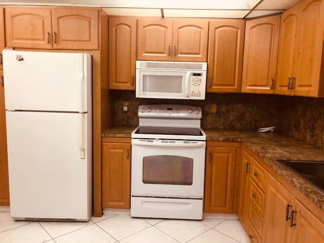 WYNMOOR-VILLAGE - Residential