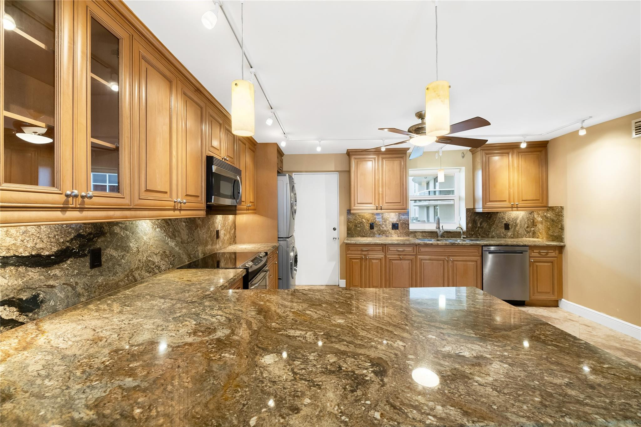 THE GALLEON - Residential