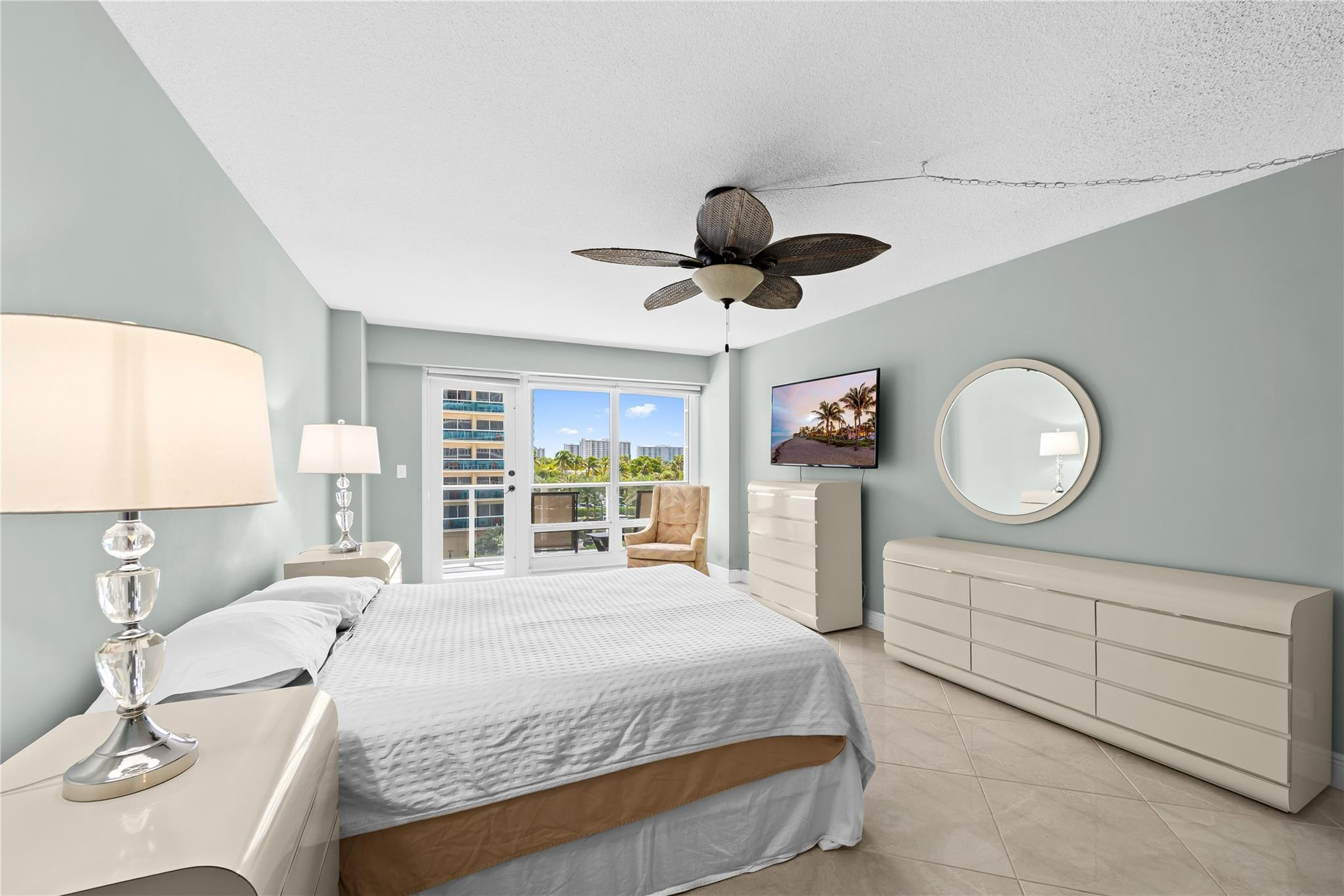 THE GALLEON - Residential