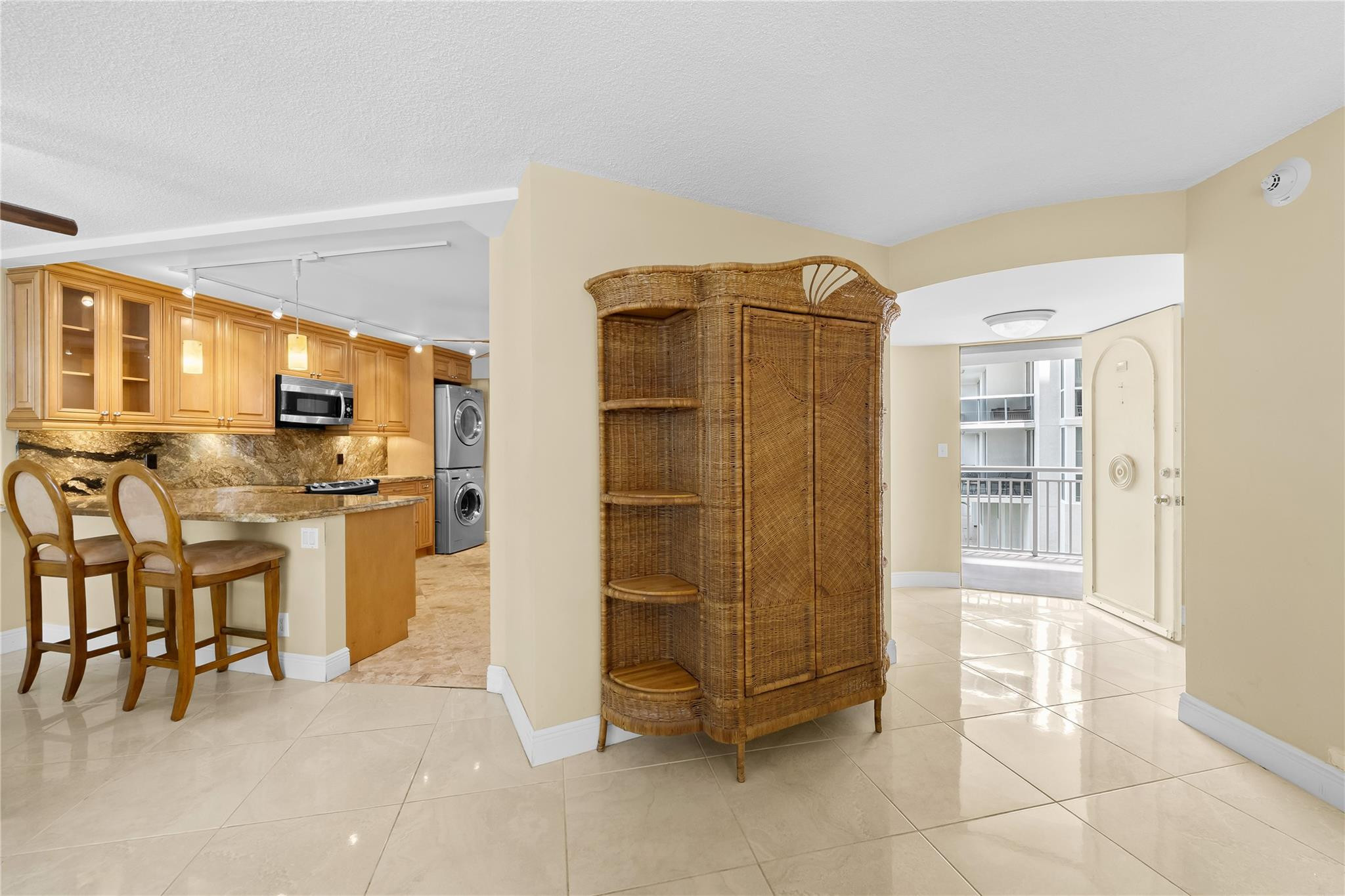 THE GALLEON - Residential