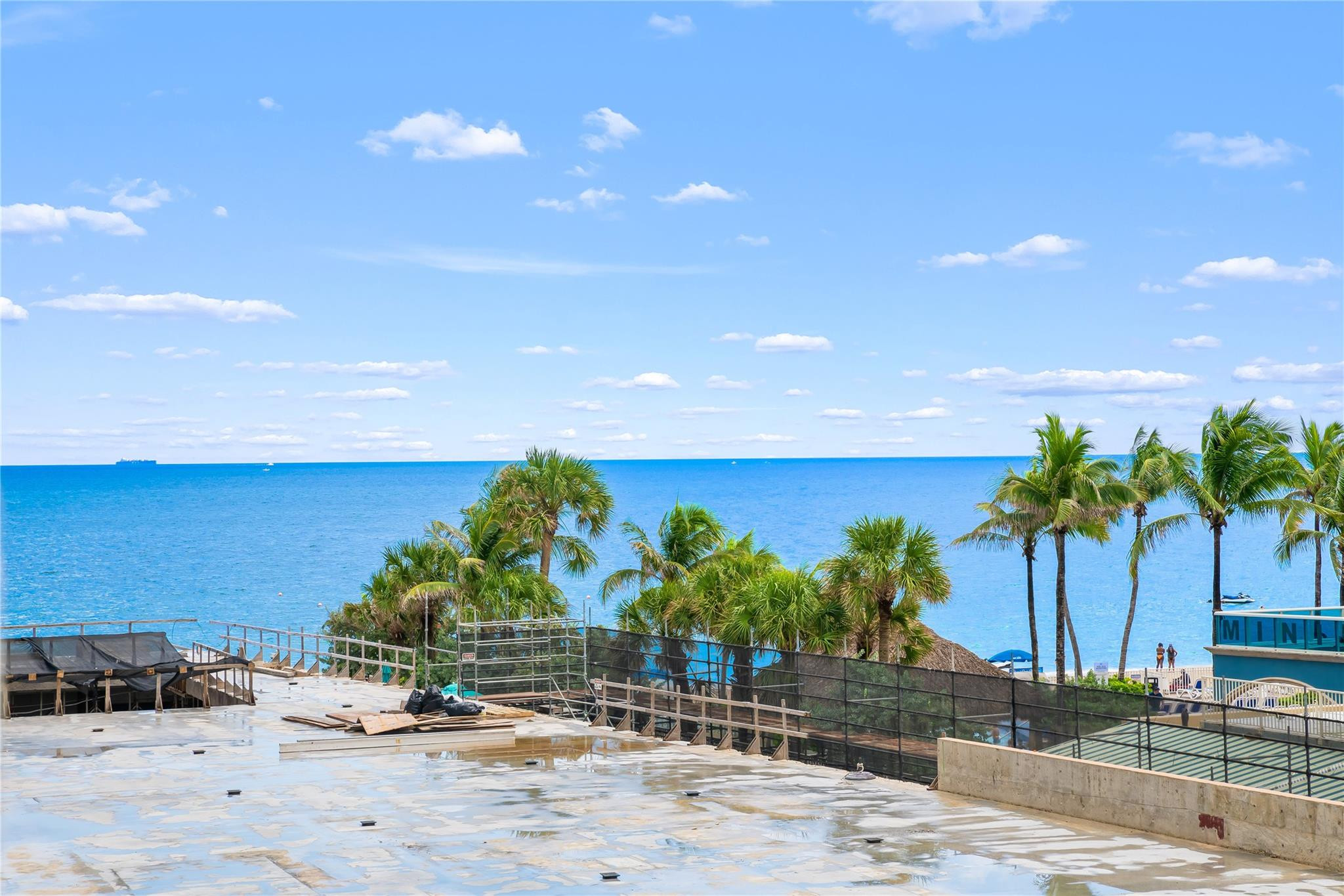 THE GALLEON - Residential