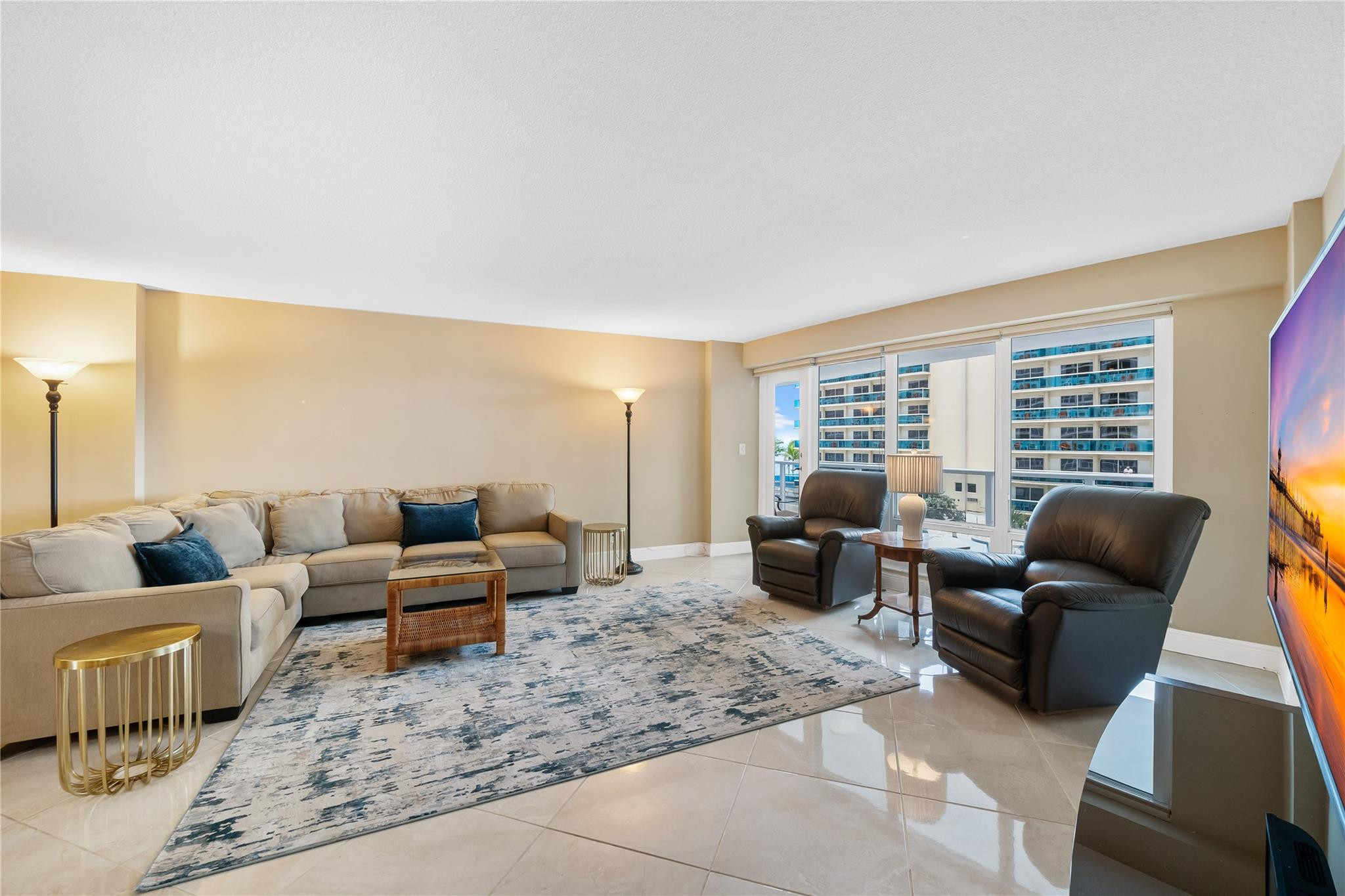 4100 Galt Ocean Drive 304