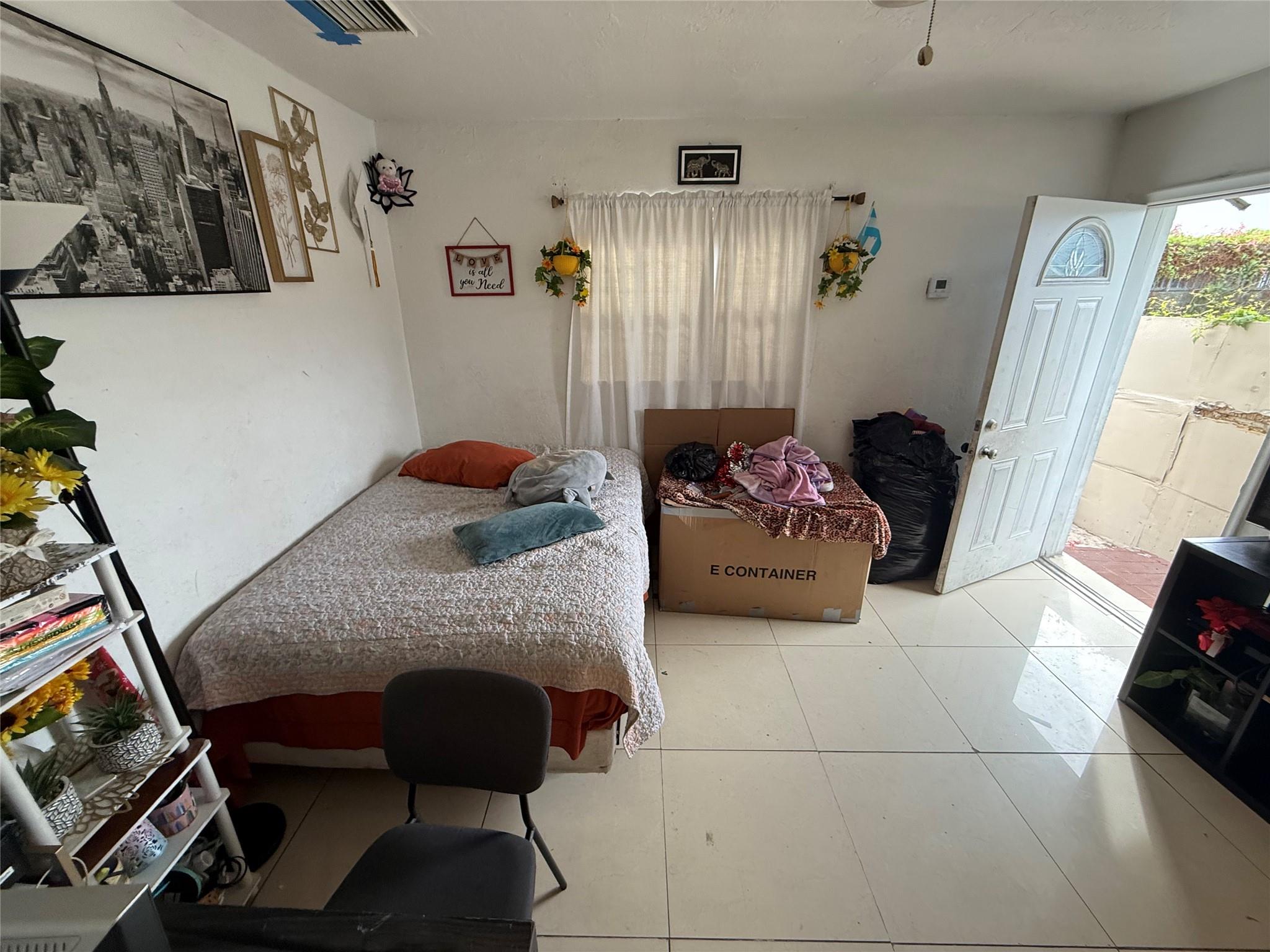 Lincoln Park - Residential Income