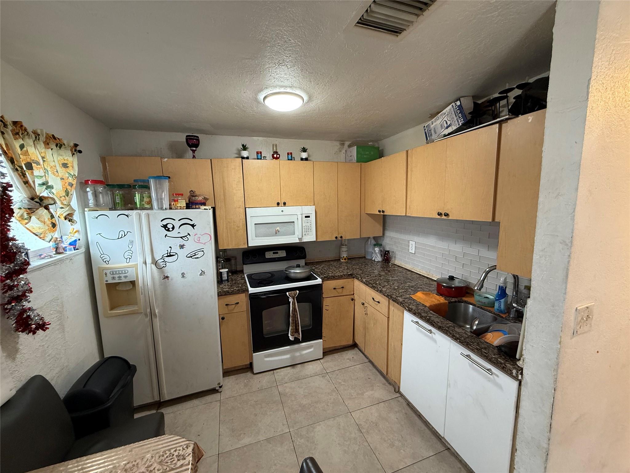 Lincoln Park - Residential Income