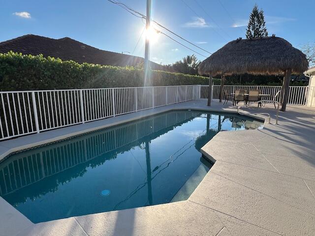 YACHT HARBOR MANOR - Residential Lease