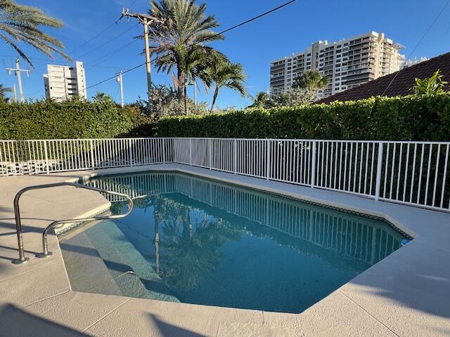 YACHT HARBOR MANOR - Residential Lease