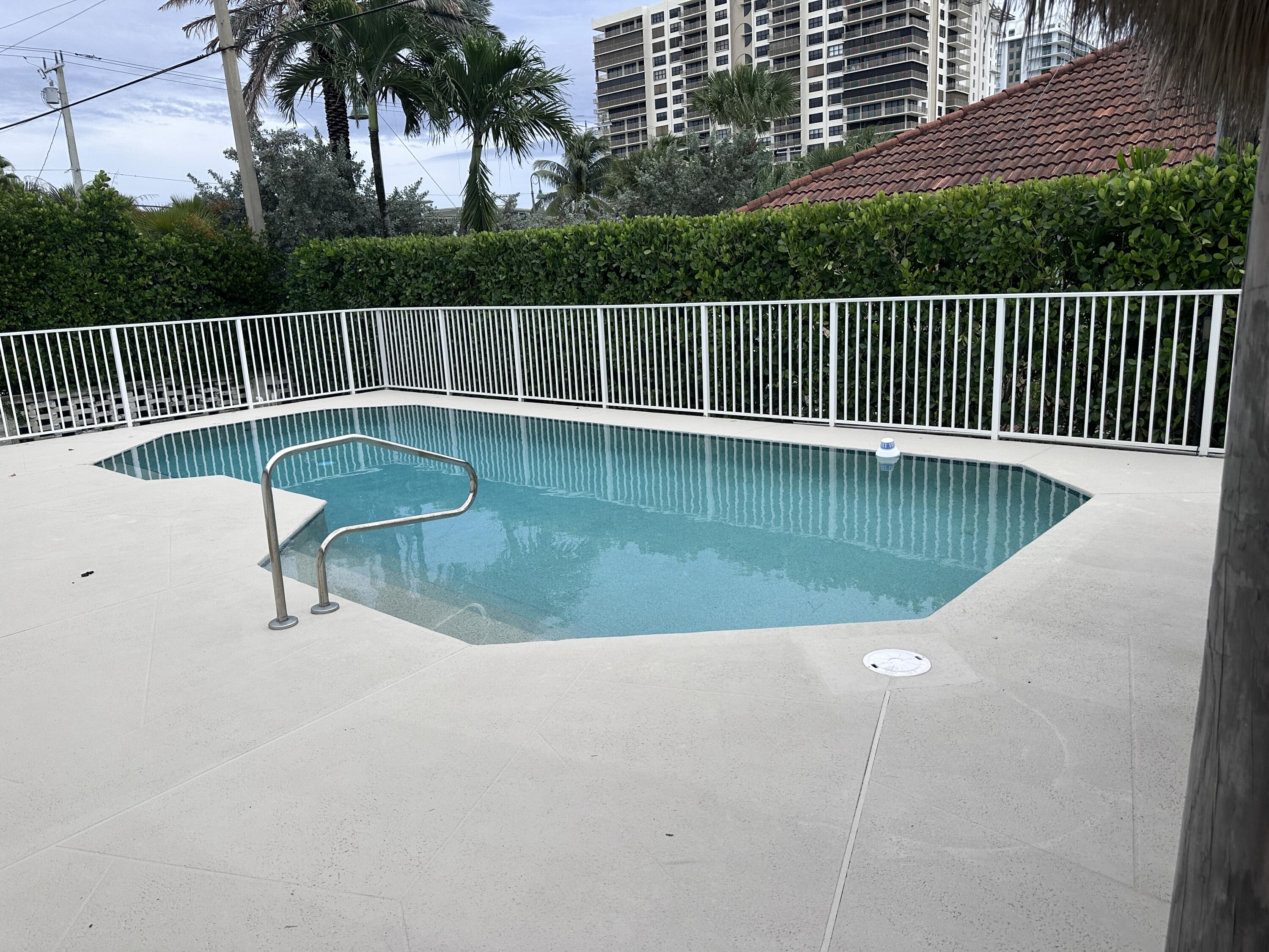 YACHT HARBOR MANOR - Residential Lease