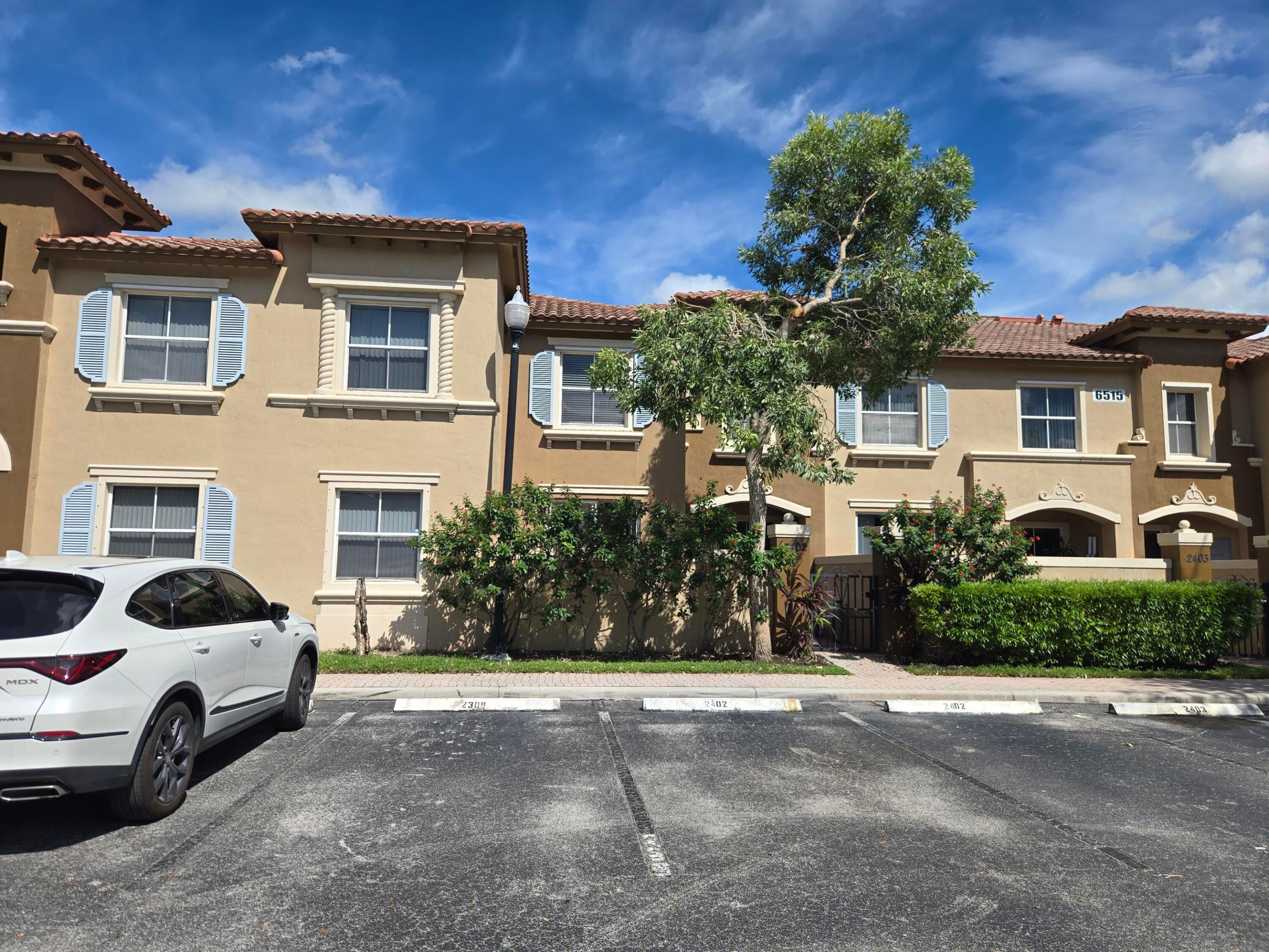 View photos, virtual tours, details... 6515 DIAMOND SPRINGS Terrace 2409
