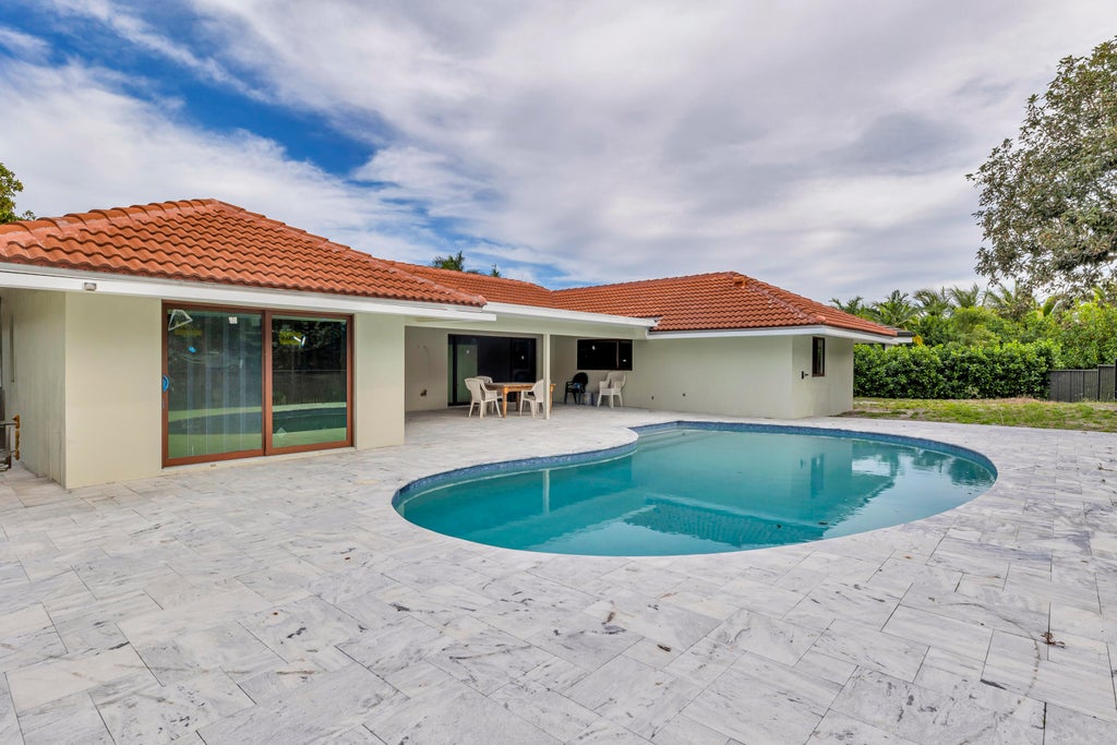 Photo of 5924 Pinebrook Drive, Boca Raton, FL 33433 (MLS # B26029490)
