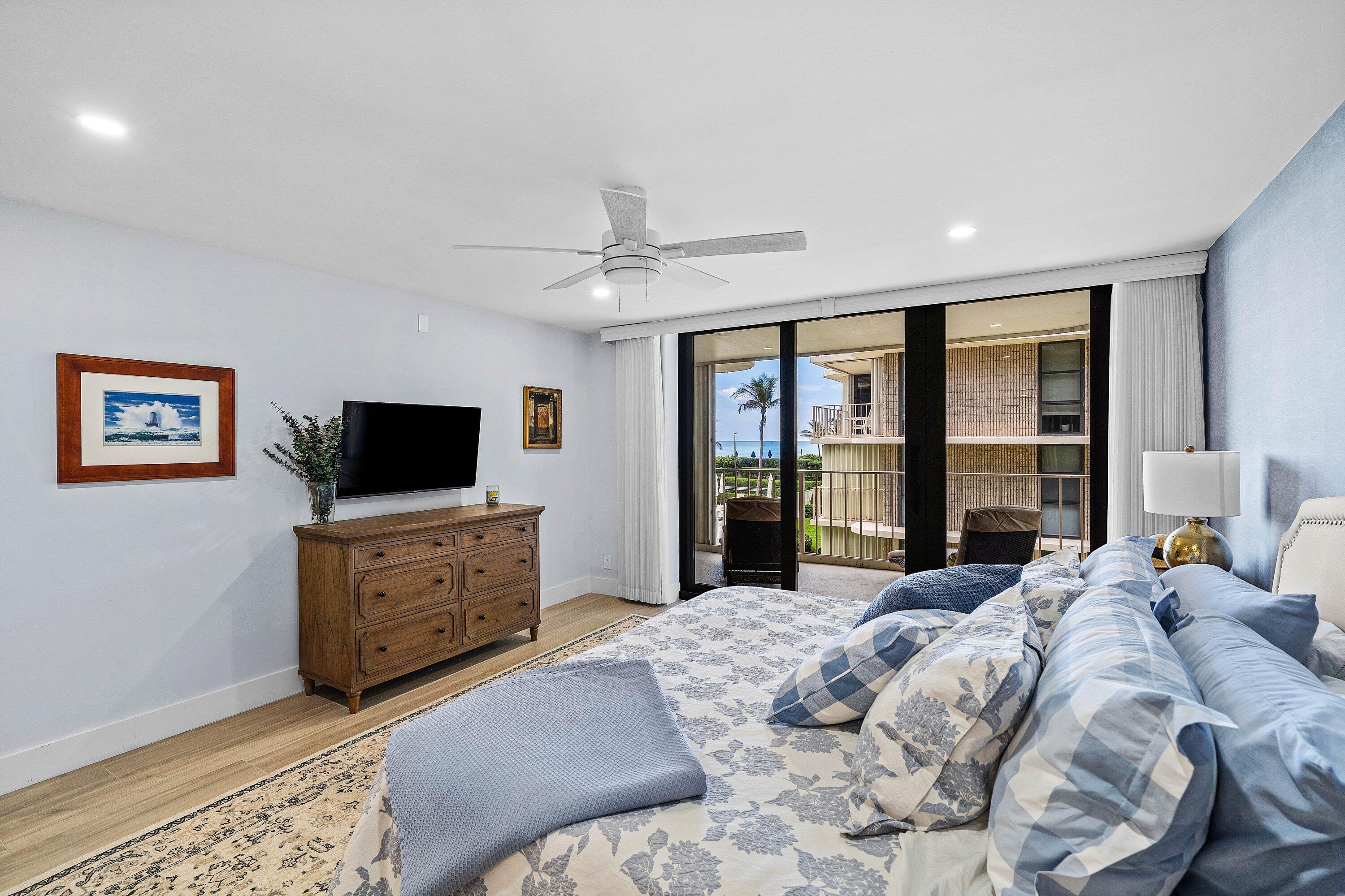 THIRTY TWO HUNDRED CONDO - Residential