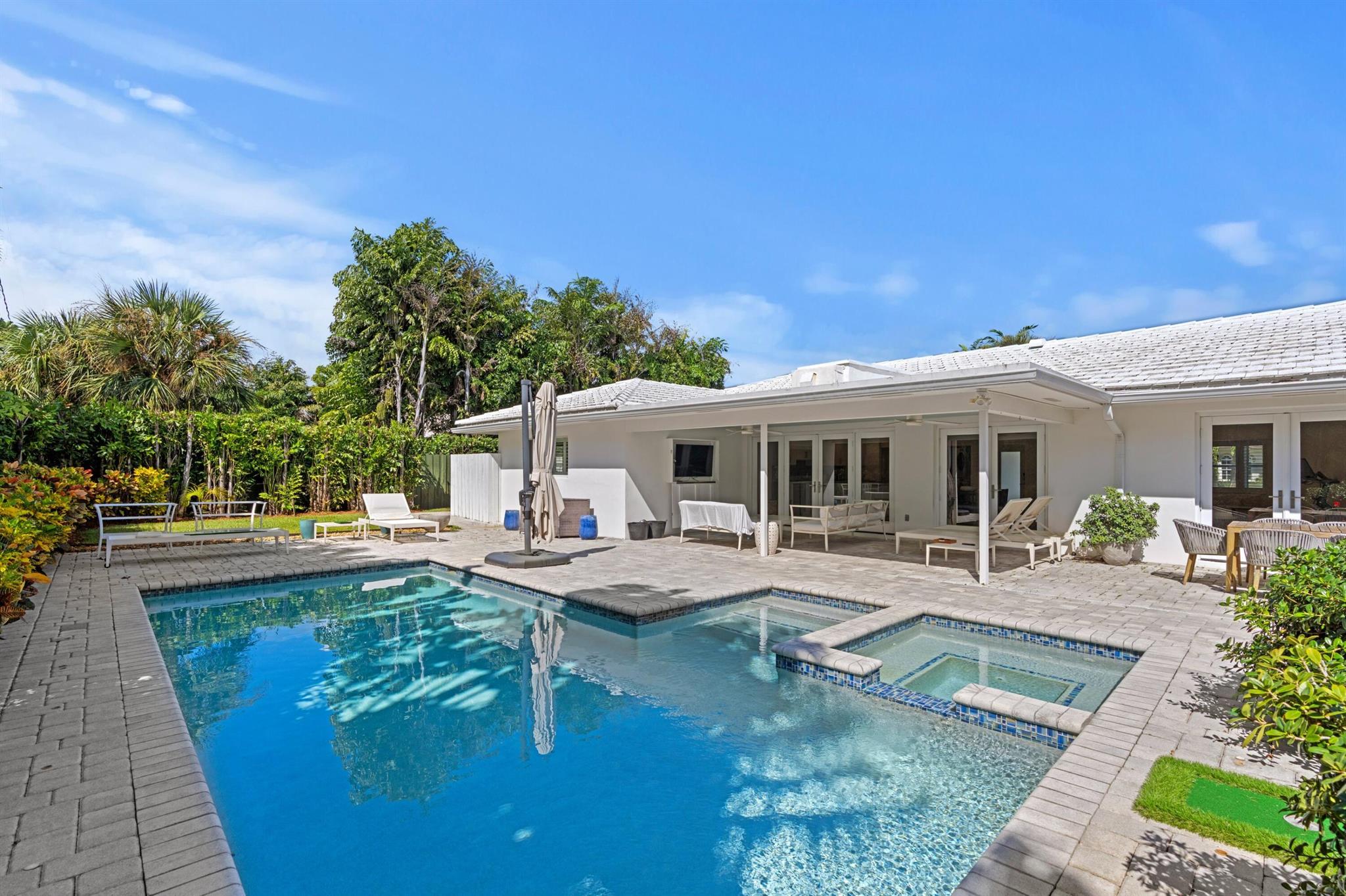 ELLAMAR - Residential Lease